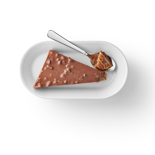 DAIM almond cake chocolate and crunch