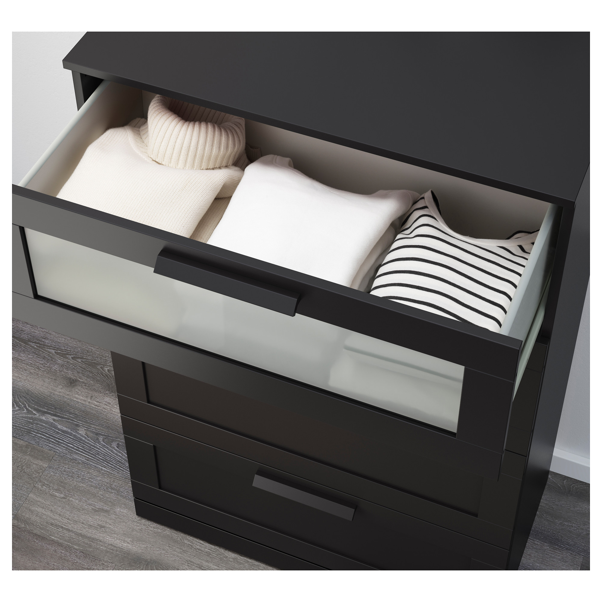 black 4 drawer dresser