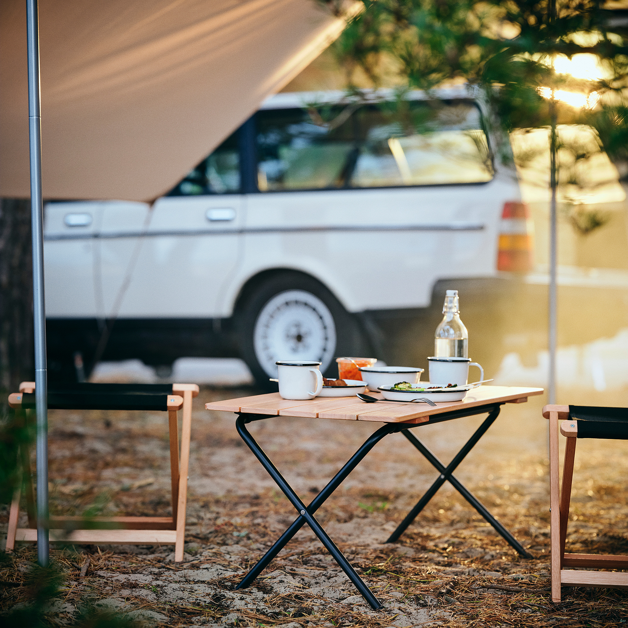 SOLUPPGÅNG folding table