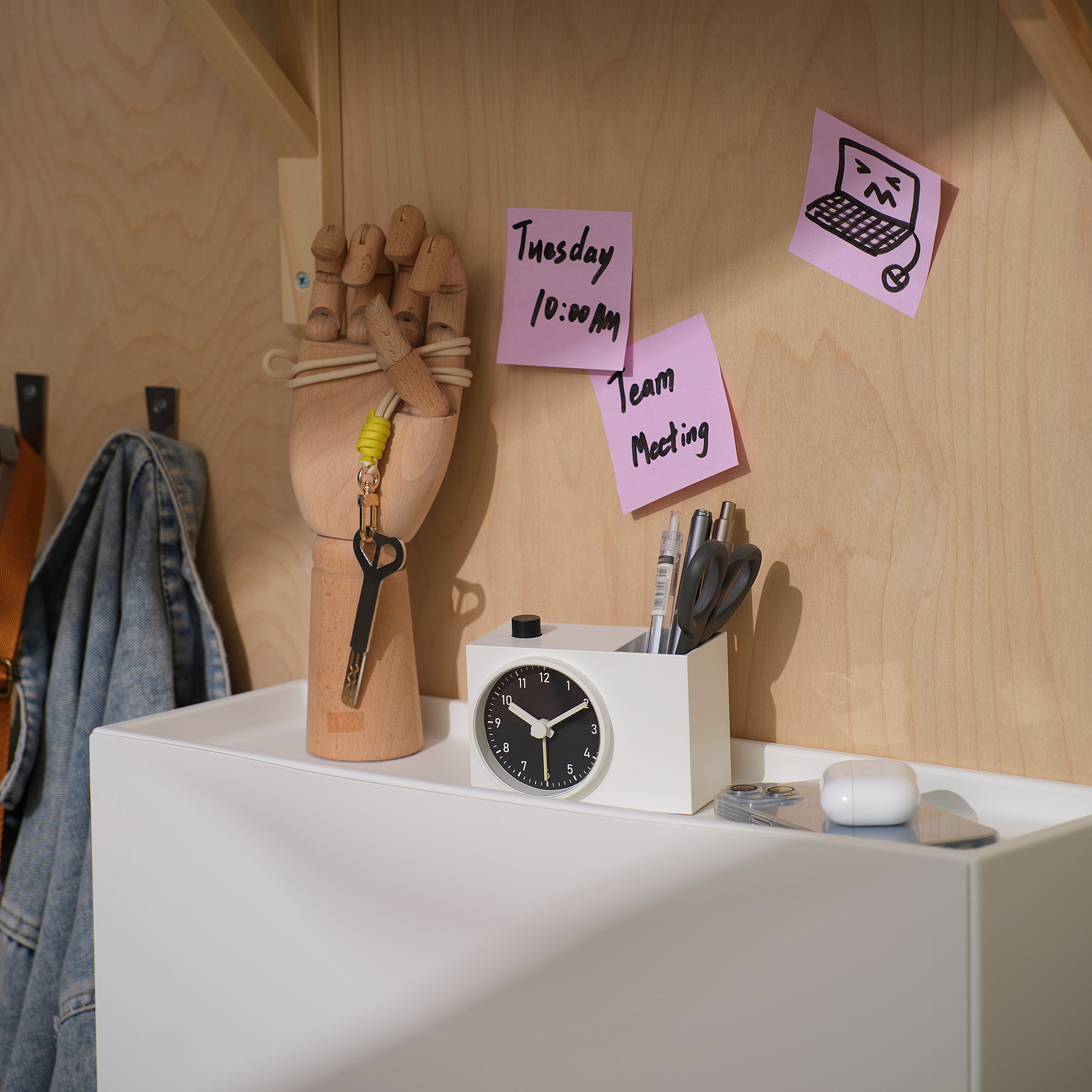 ÖKENMARSVIN alarm clock