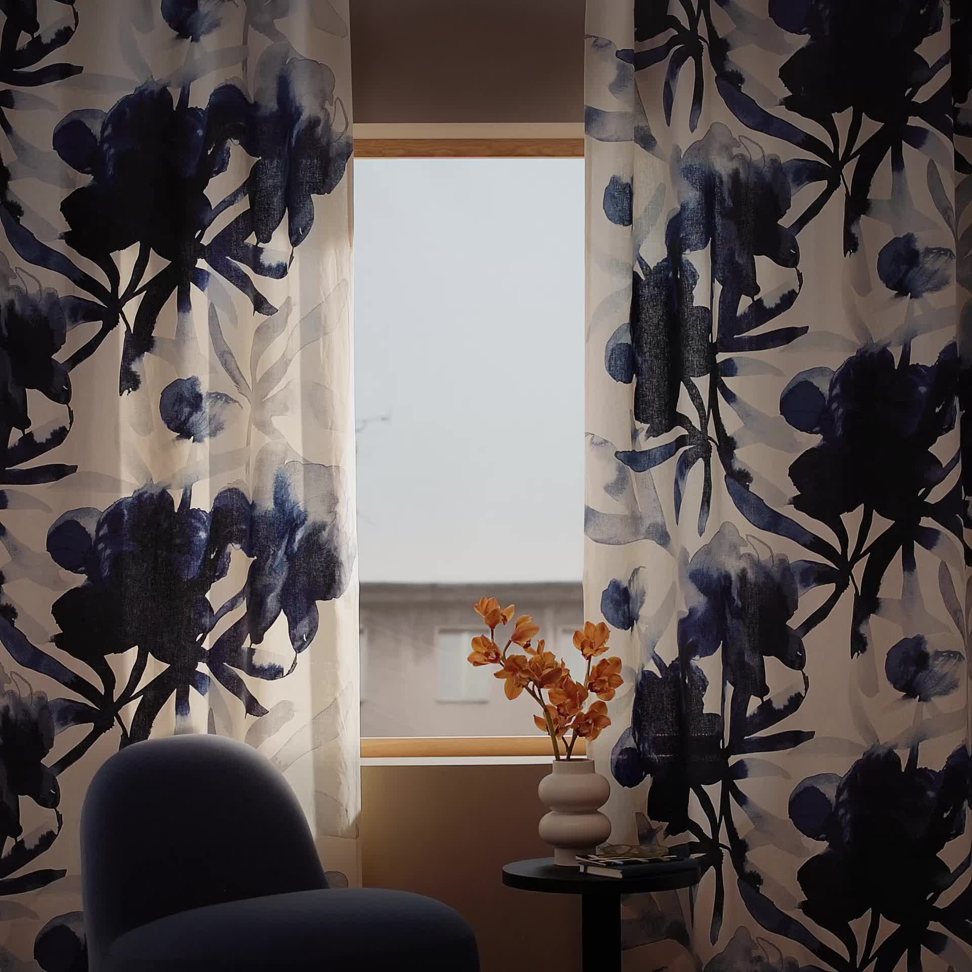SKOGSNÄSSLA - curtains, 1 pair, white/blue floral pattern/with