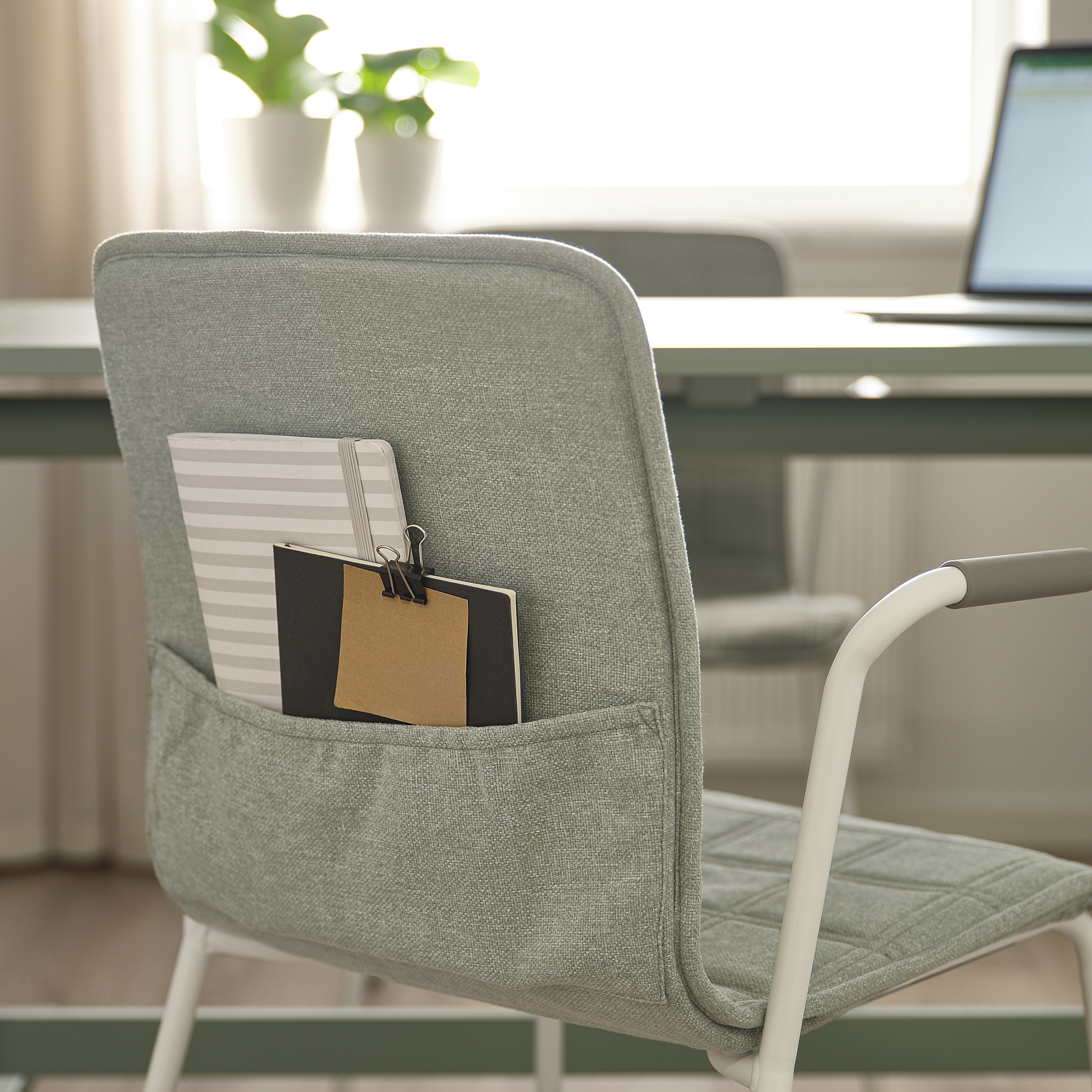 LÄKTARE conference chair
