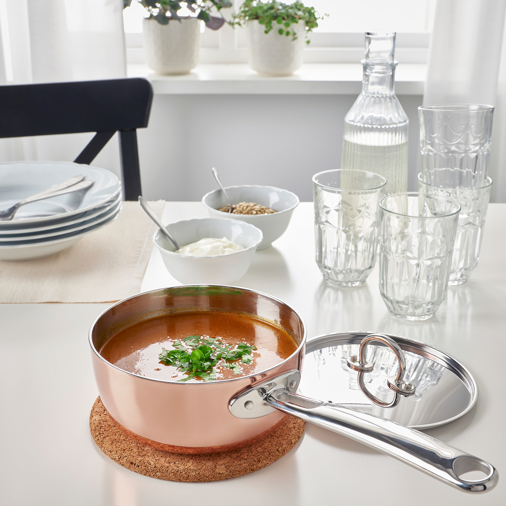 FINMAT saucepan with lid