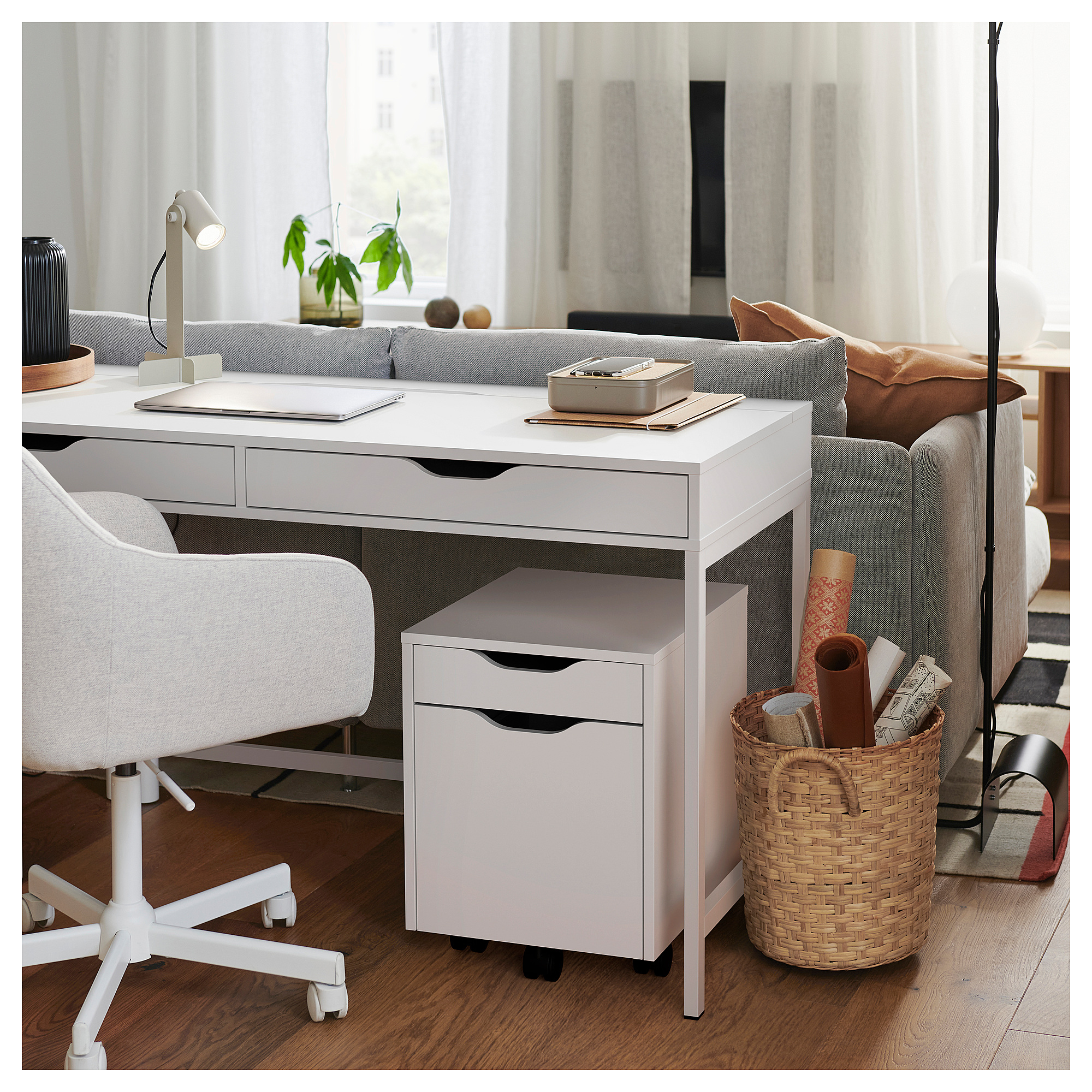 ALEX desk