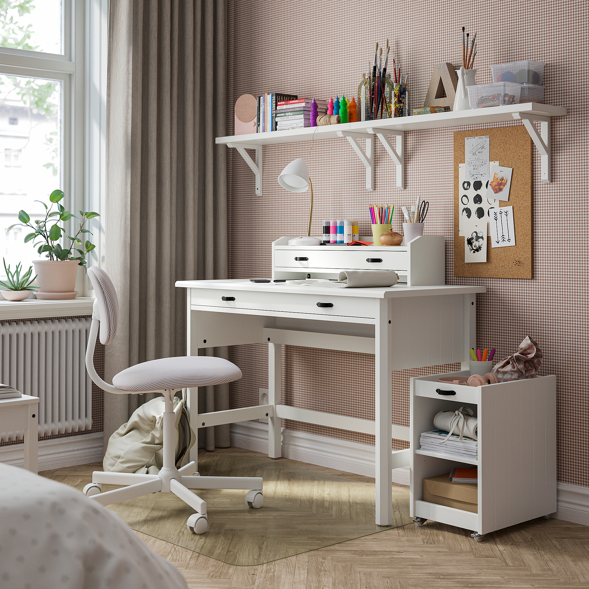 BRYTNING desk