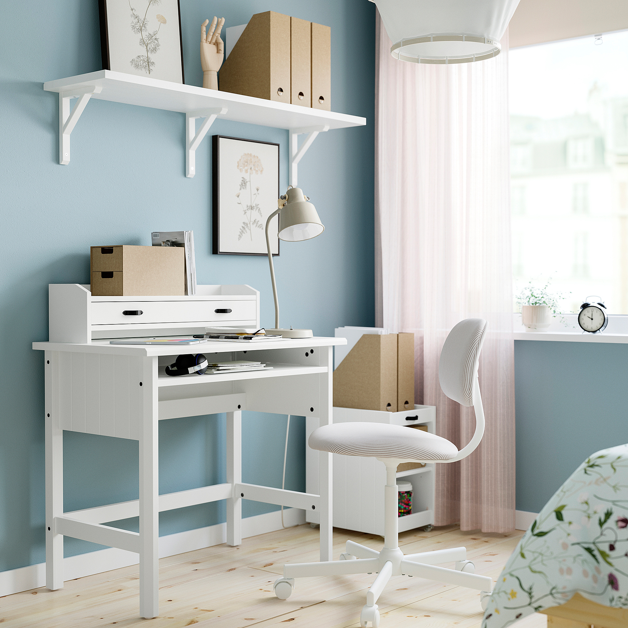 BRYTNING desk