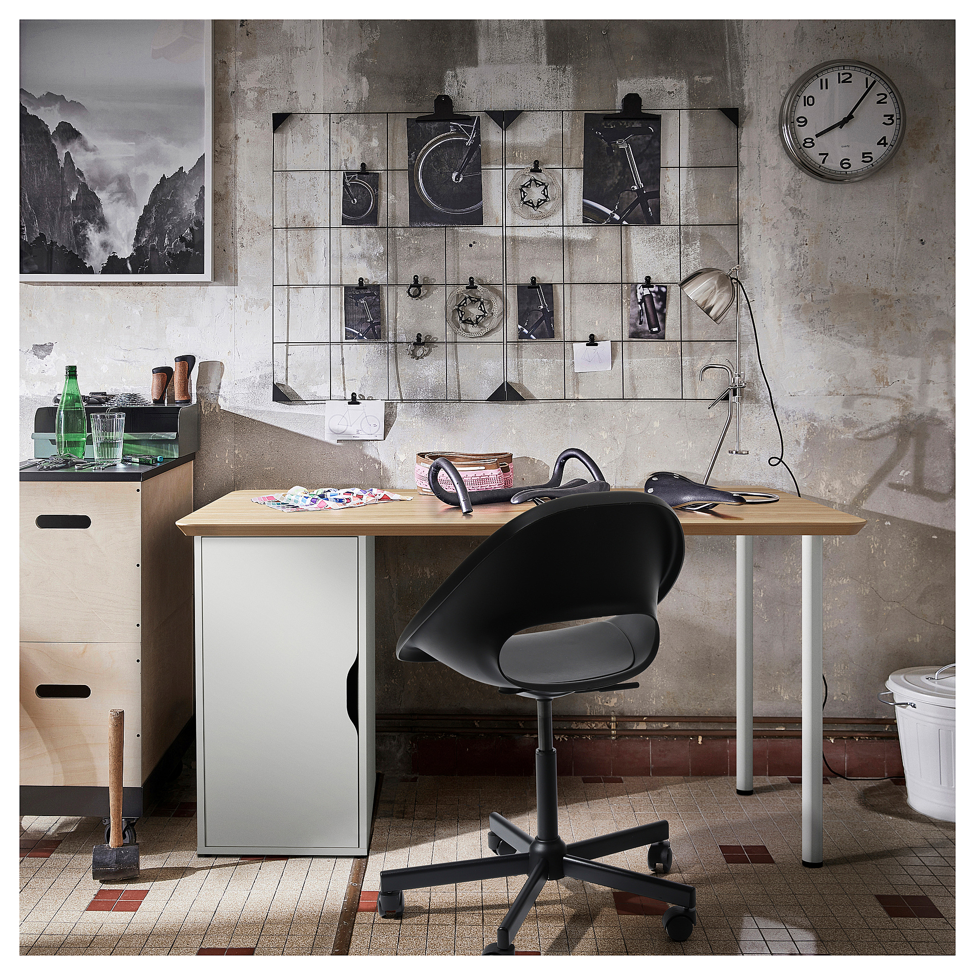ALEX/ANFALLARE desk