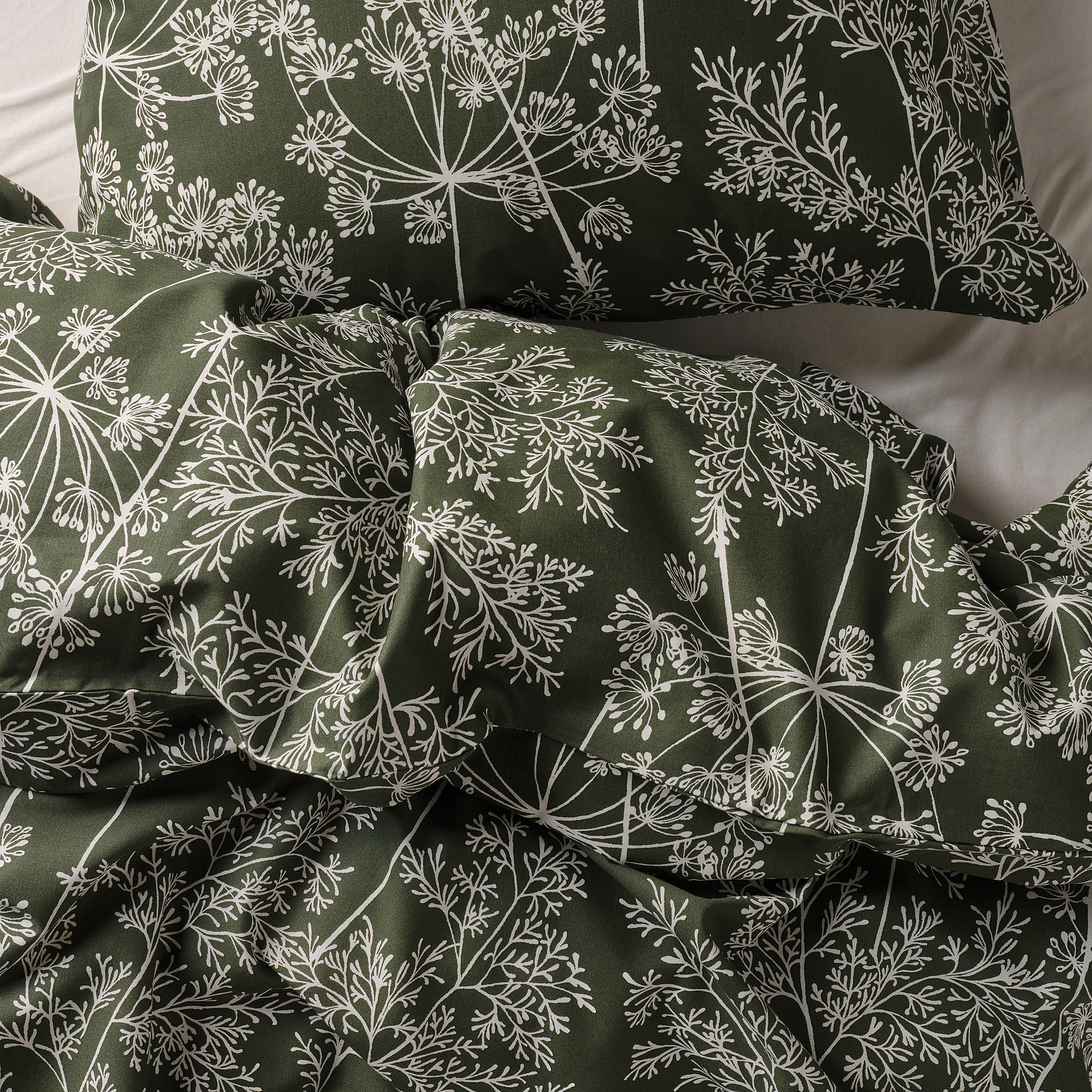 DAGGBJÖRNBÄR duvet cover and 2 pillowcases