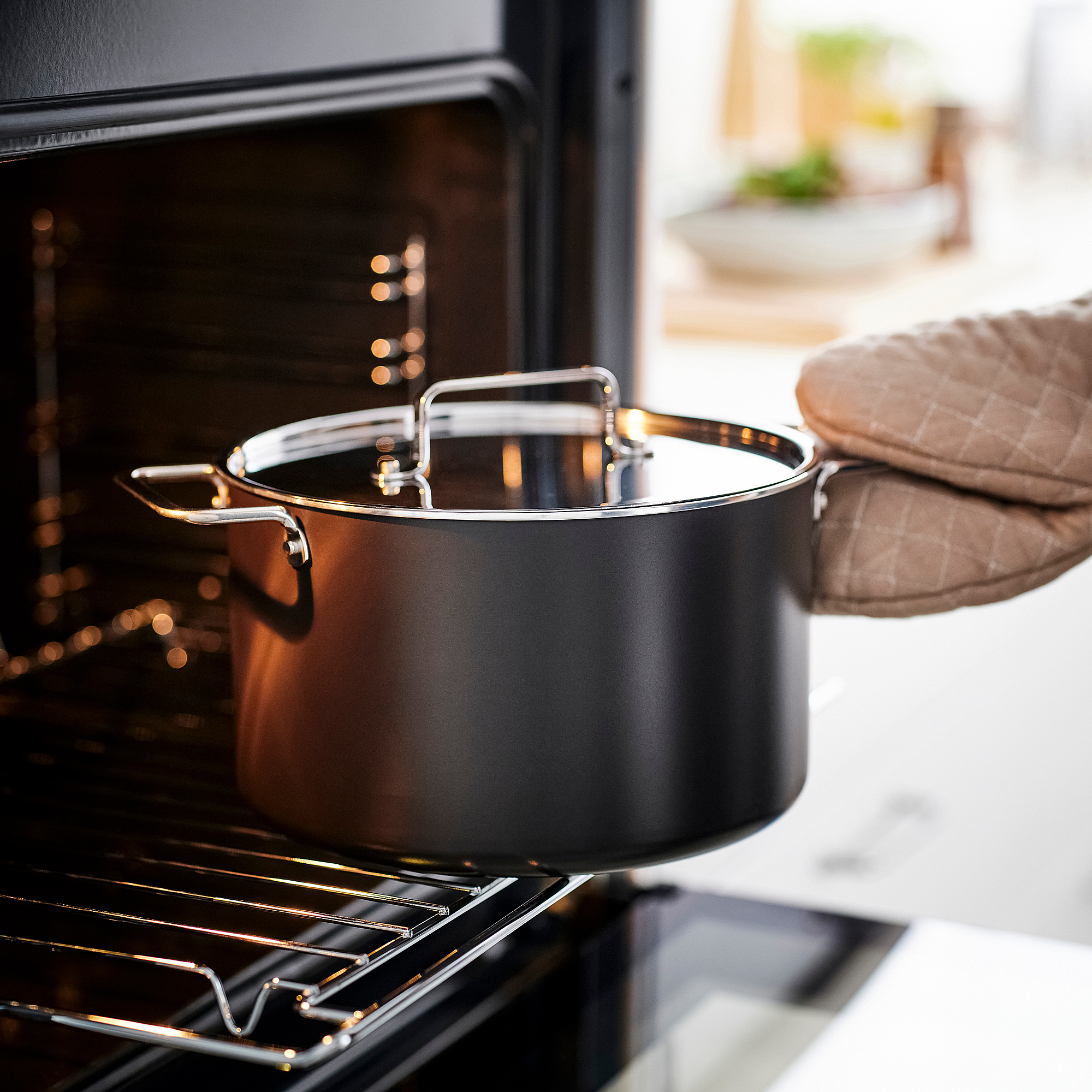 GULDÖRING pot with lid