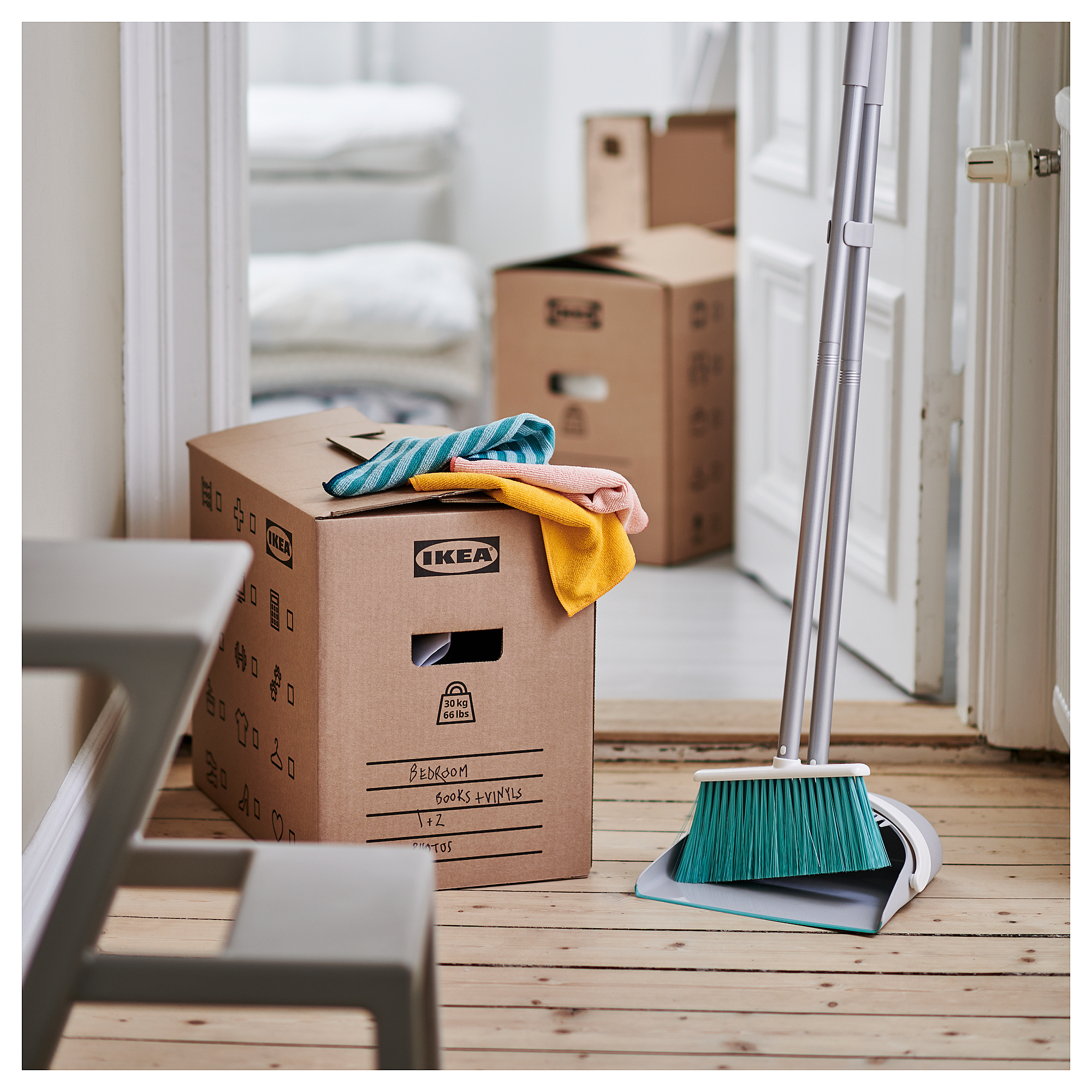 DUNDERGUBBE moving box