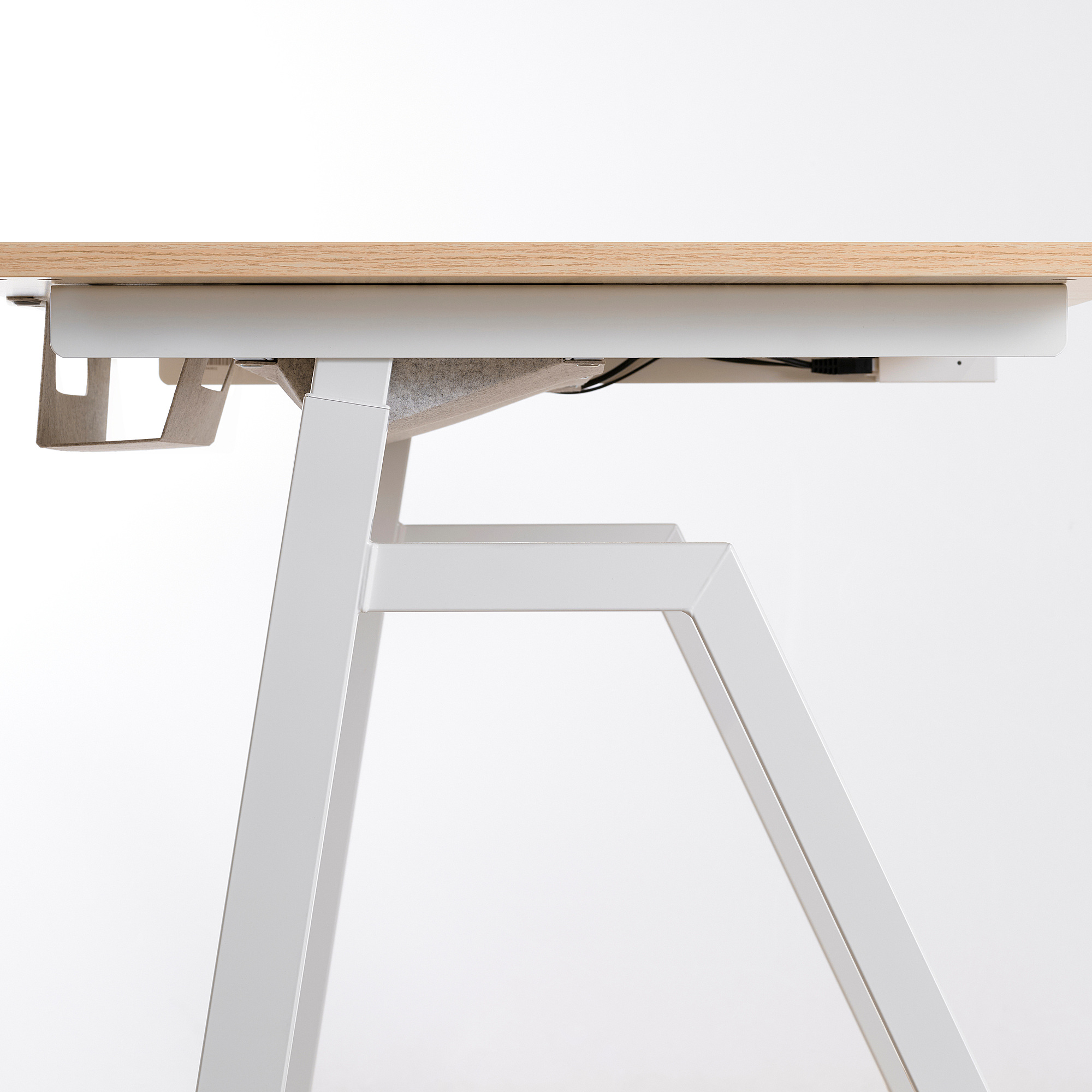 TROTTEN desk