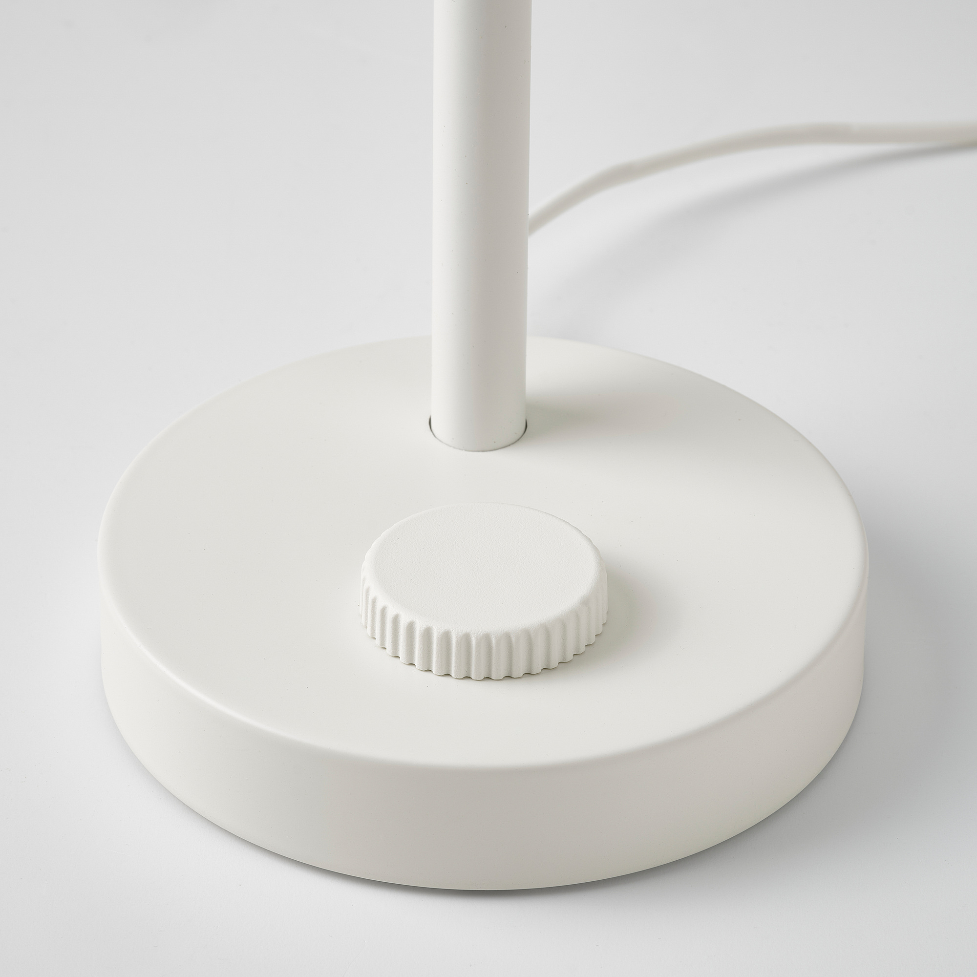 KORVSNÖRE LED desk lamp