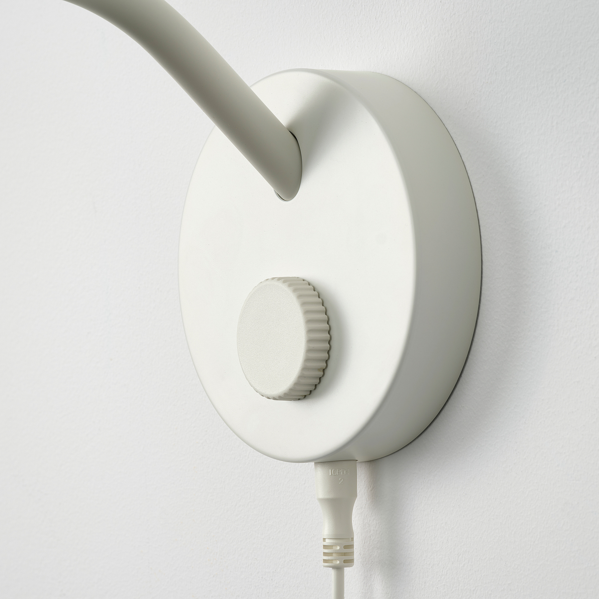 KORVSNÖRE LED wall lamp