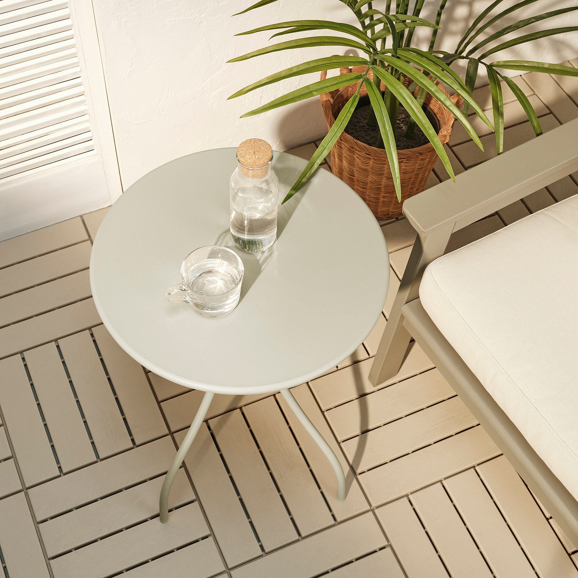 TÅNEBRO 角几