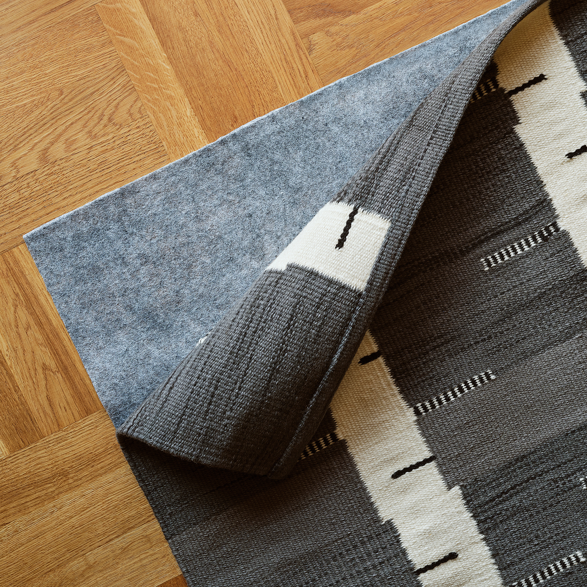 STOCKHOLM 2025 rug, flatwoven
