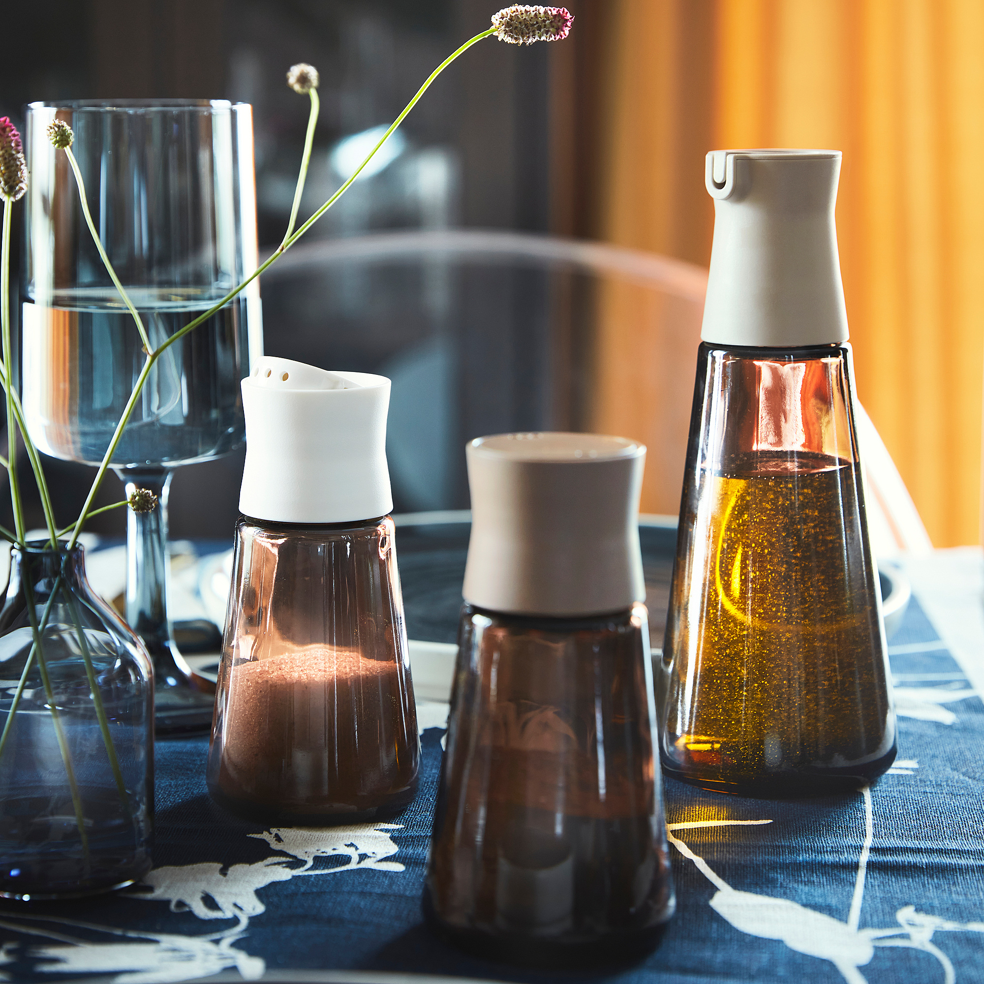 HALVTOM salt and pepper shakers