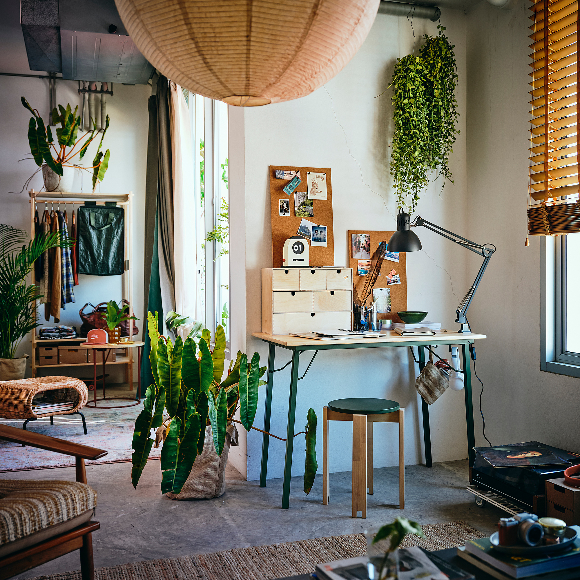 KOMPISHÄNG desk