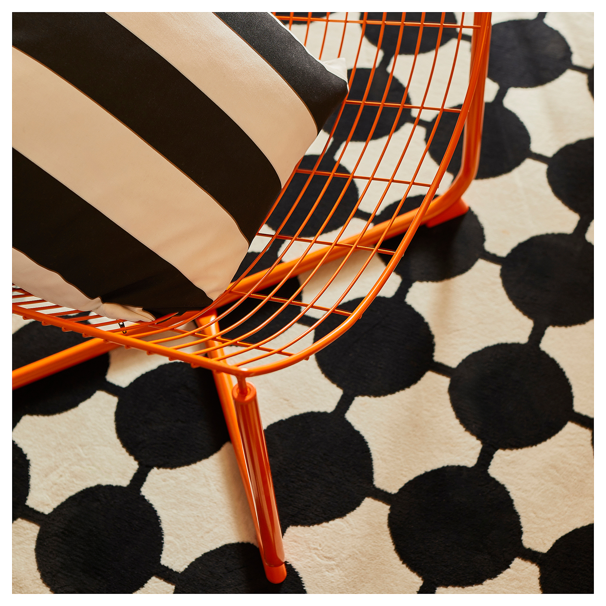 VÄNDPLATS rug, low pile