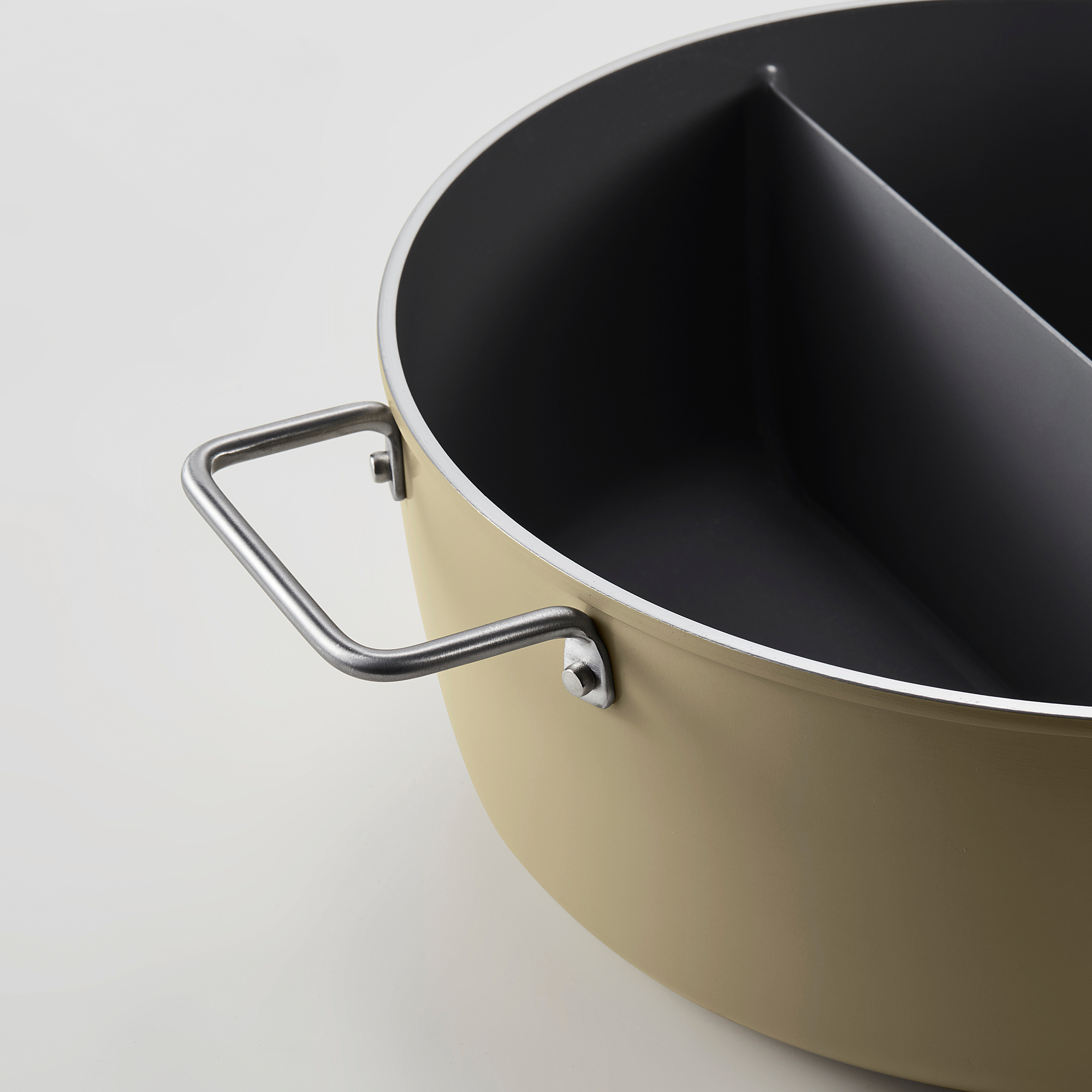 SKÄGGTORSK hot pot with divider and lid