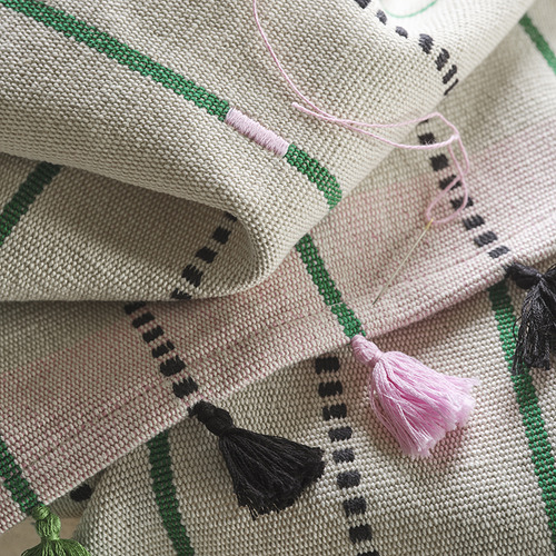 MÄVINN table-runner