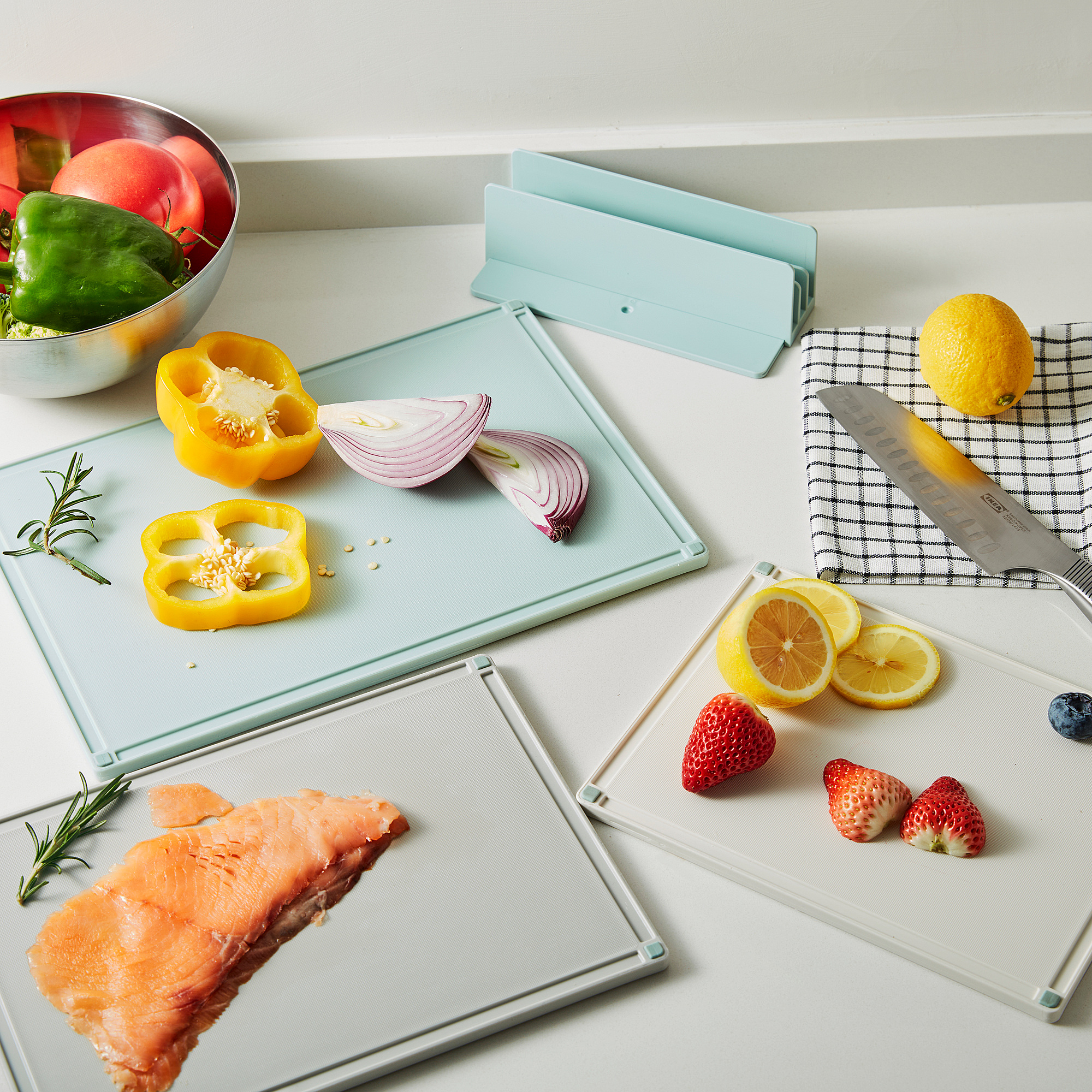 GUMMIHAJ holder with 3 chopping boards
