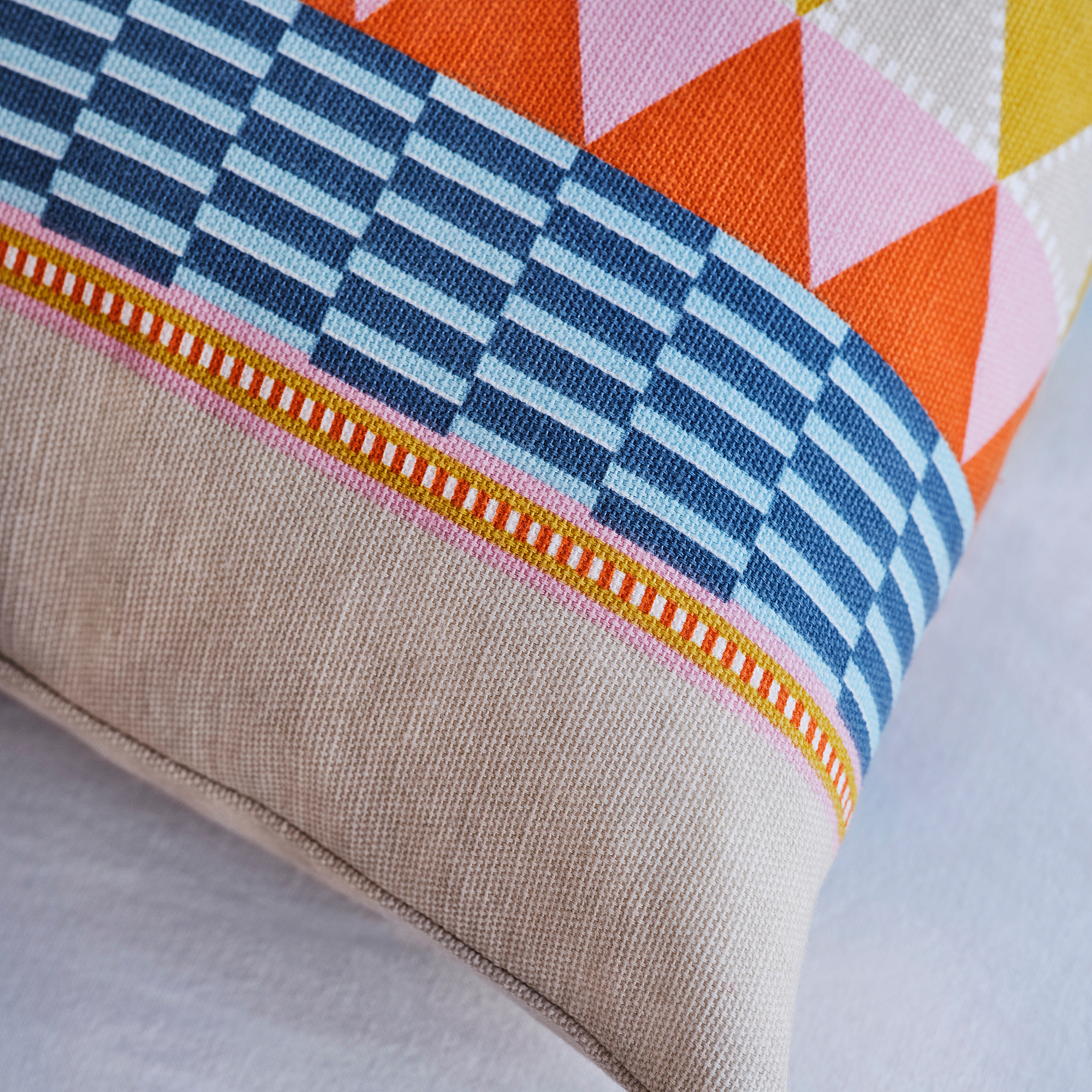 OMMJÄNGE cushion cover