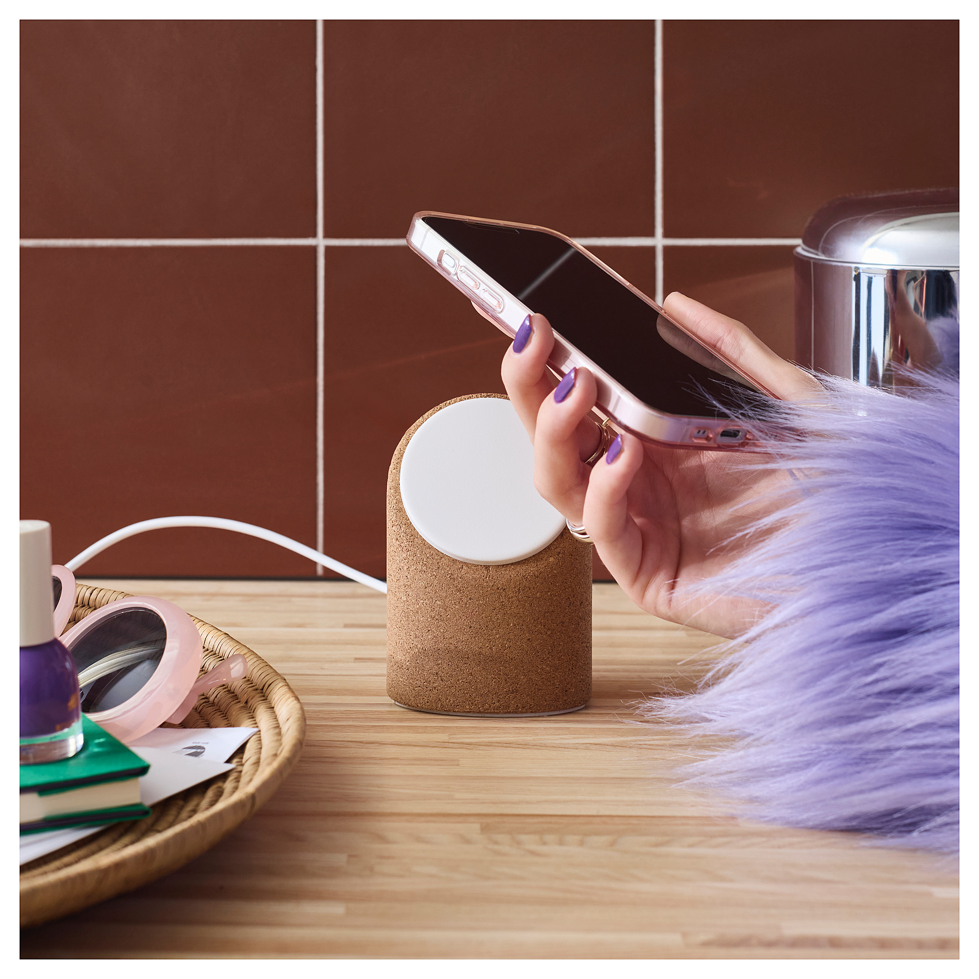 VÄSTMÄRKE wireless charging stand