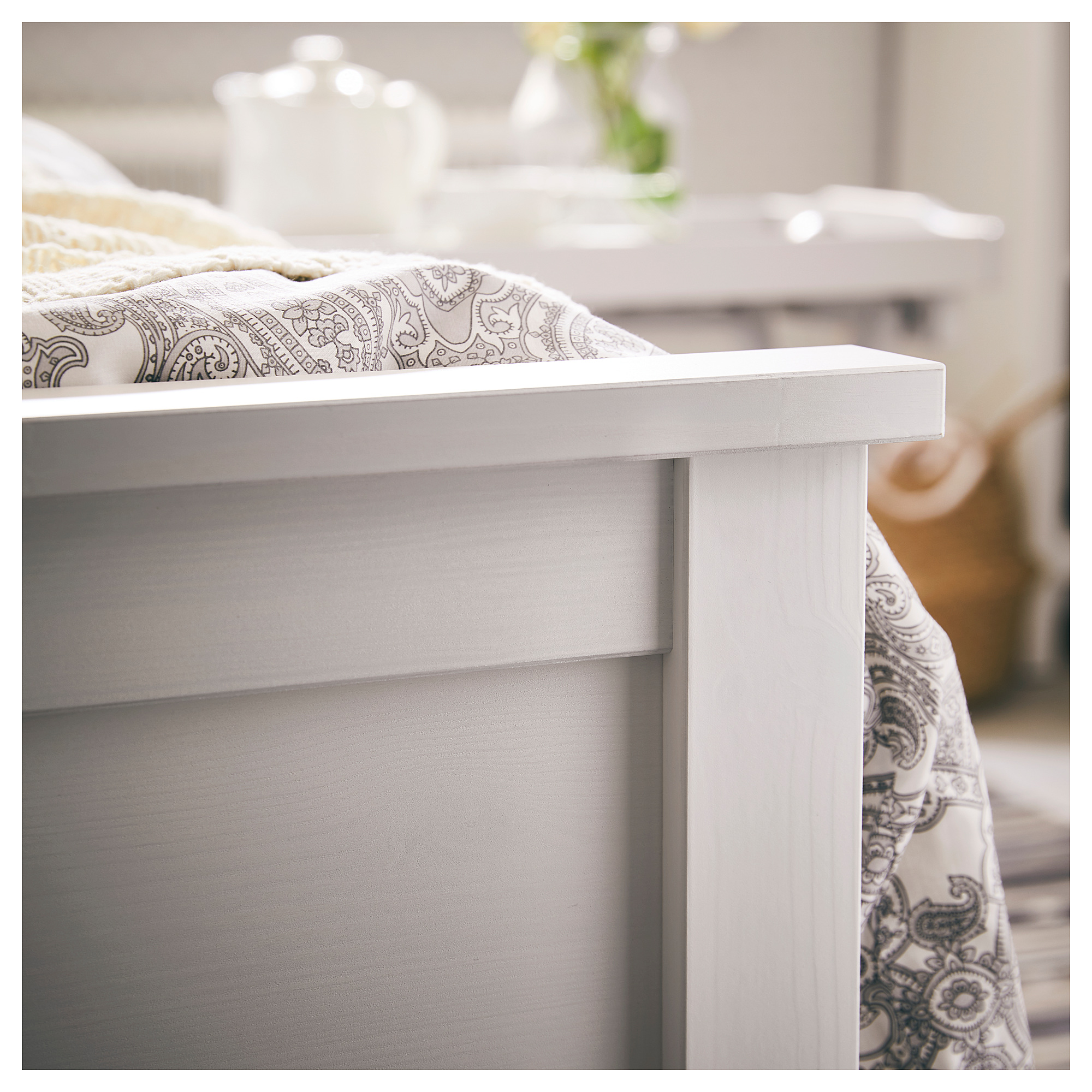 HEMNES 床架