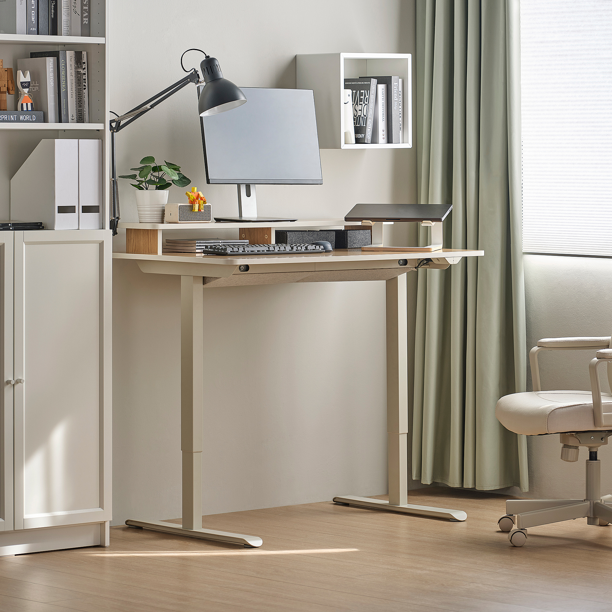 TRAVSPORT/MILLBERGET desk and chair