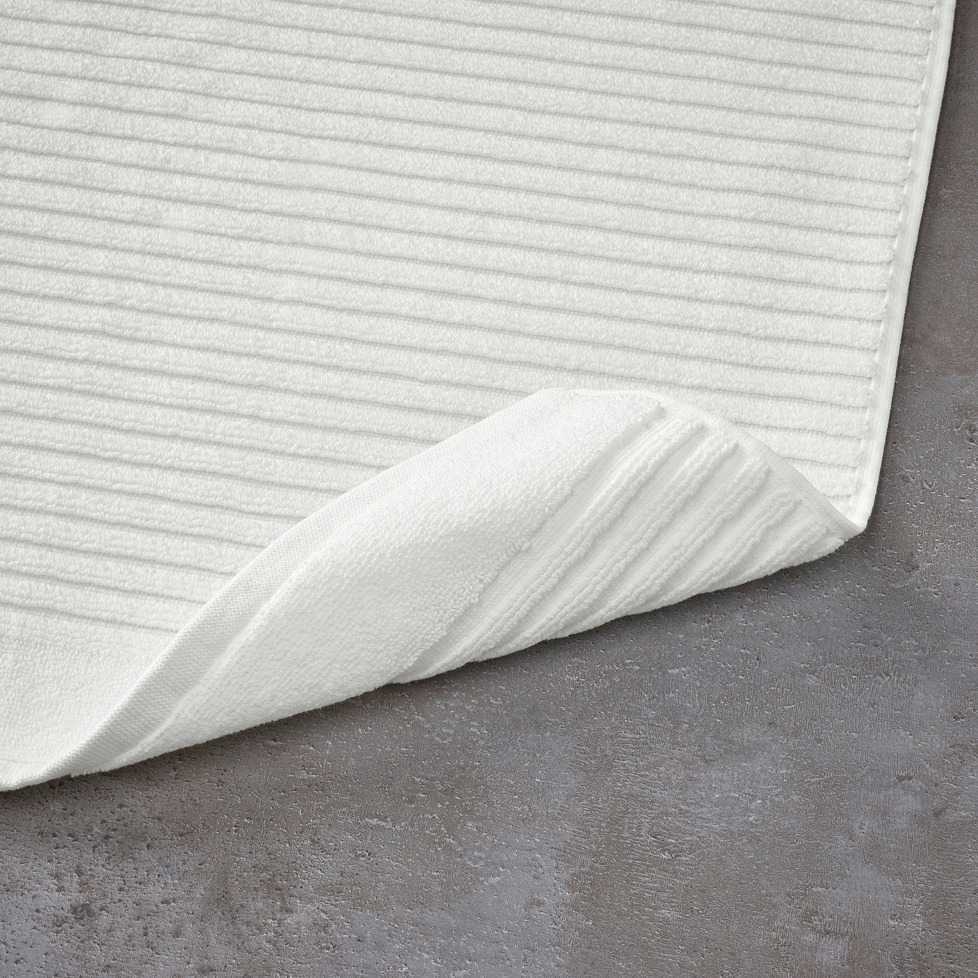 ALSTERN bath mat