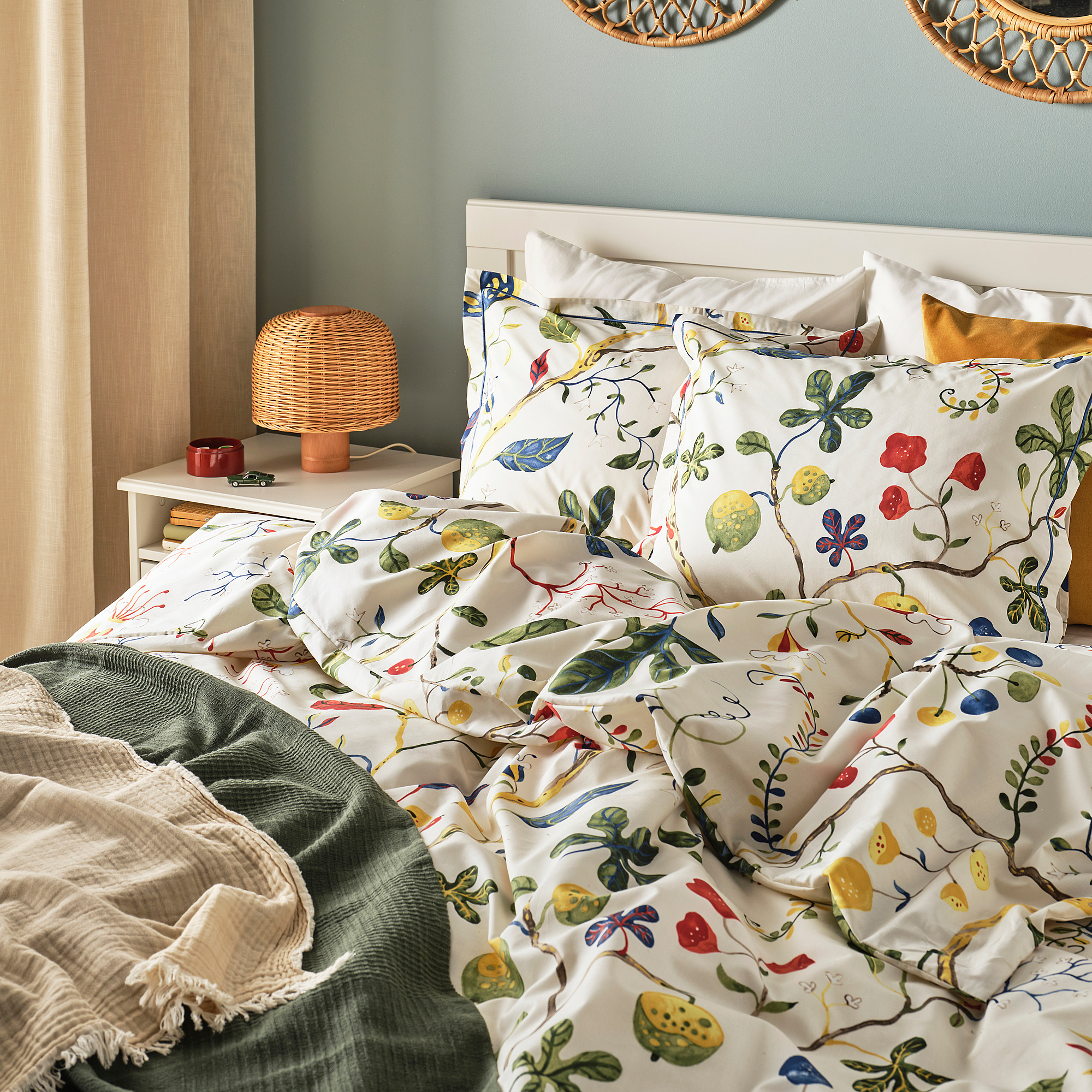 KRONBUSKE duvet cover and 2 pillowcases