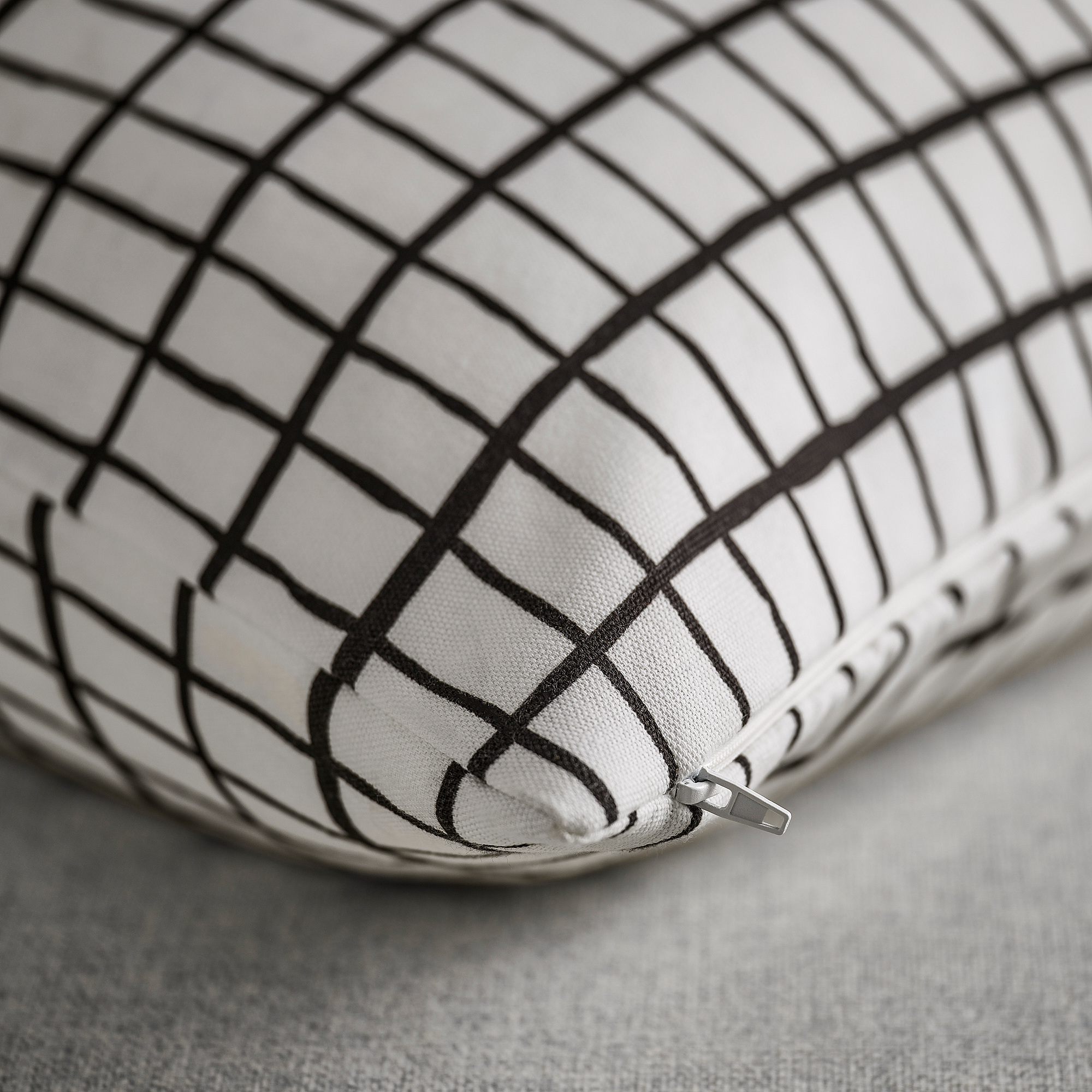 MÄSTERROT cushion cover