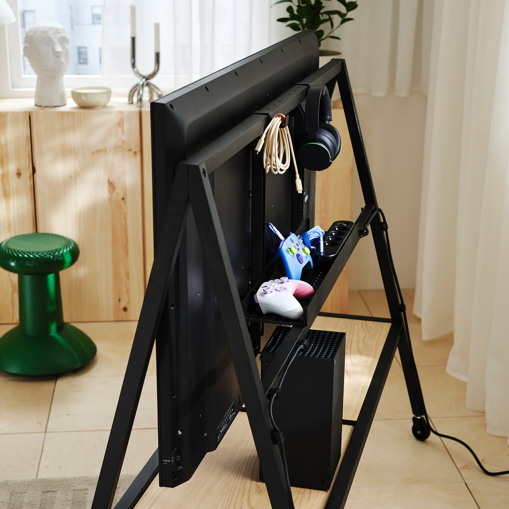 YXSTABY gaming tv stand on castors