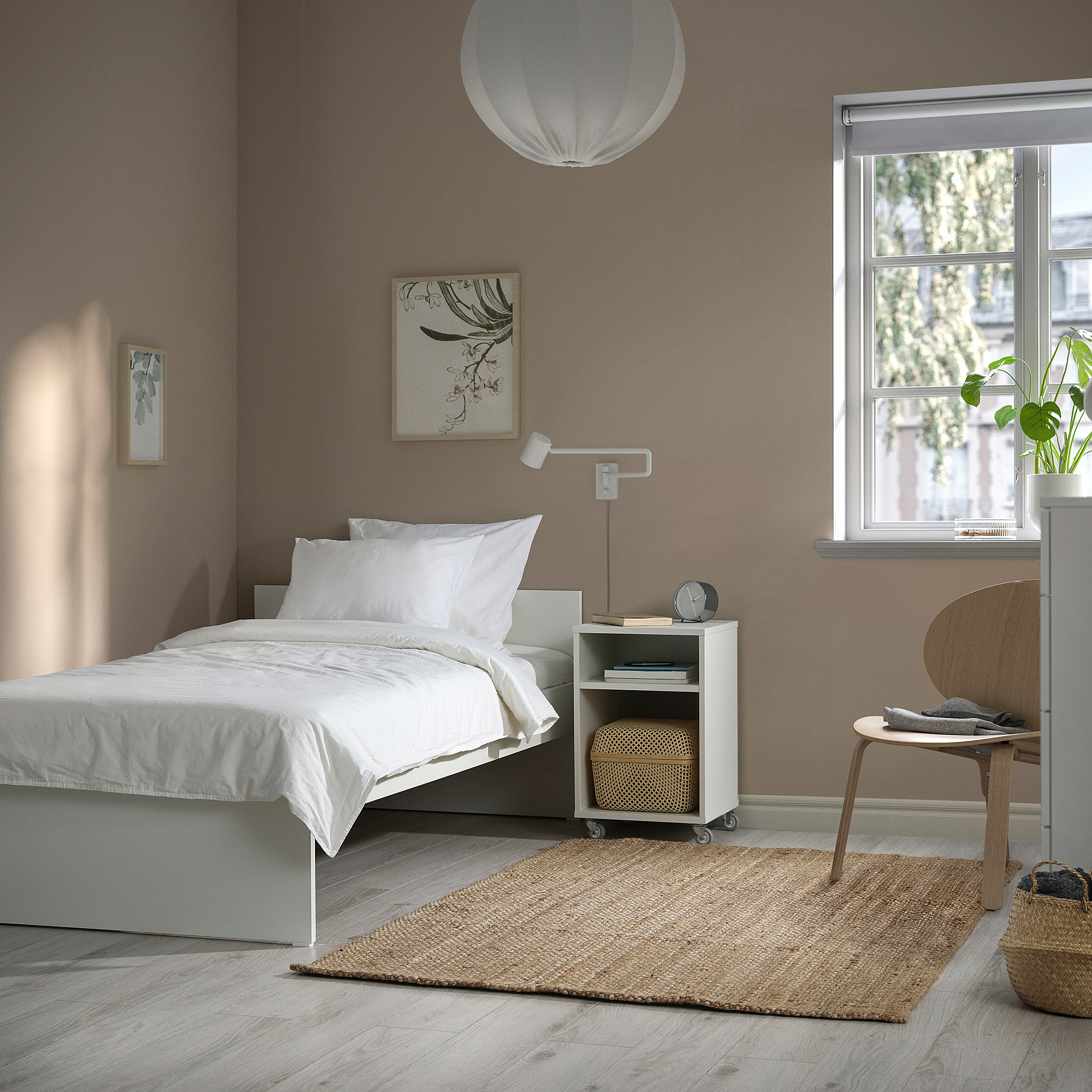 VIHALS bed frame