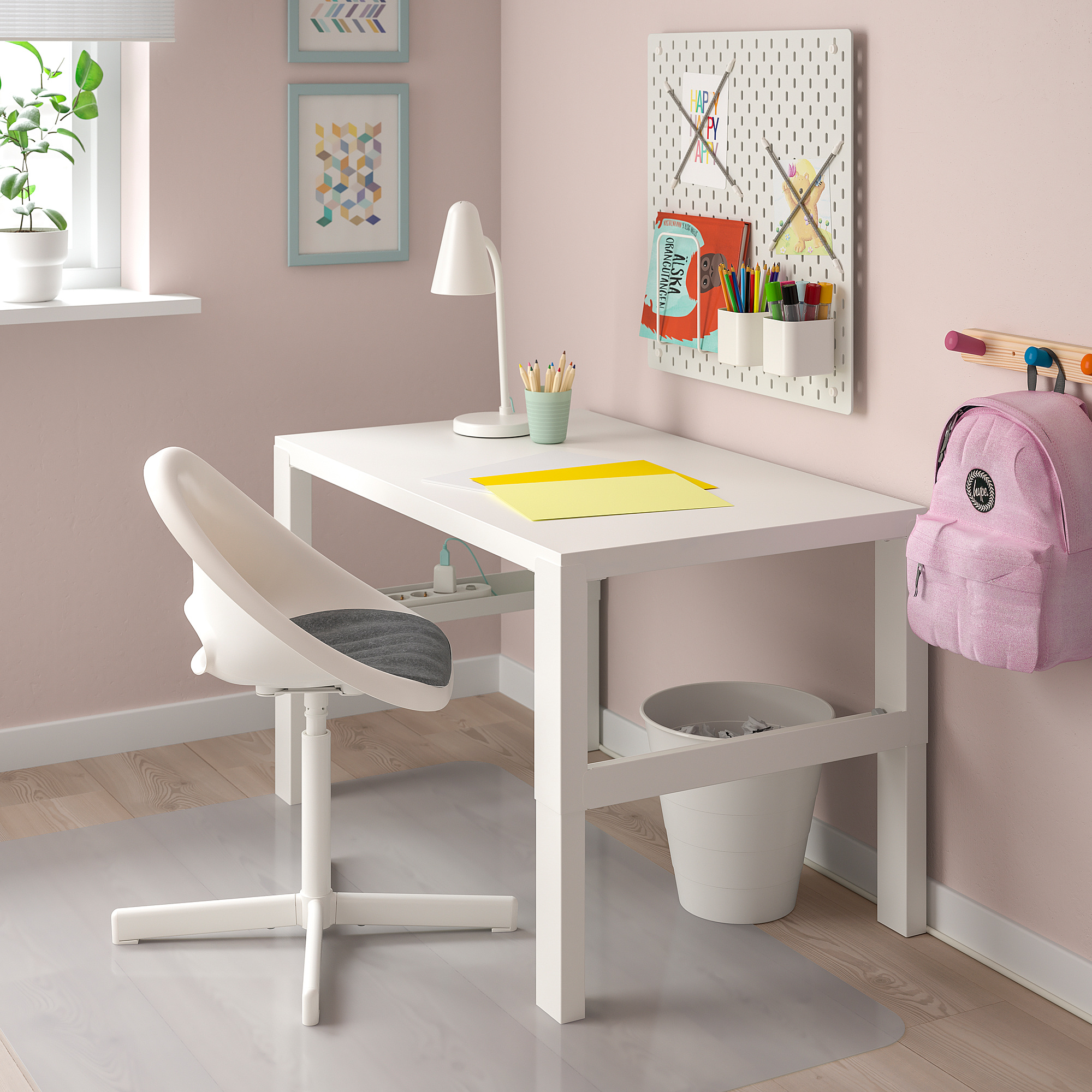 SIBBEN/LOBERGET children’s desk chair with pad
