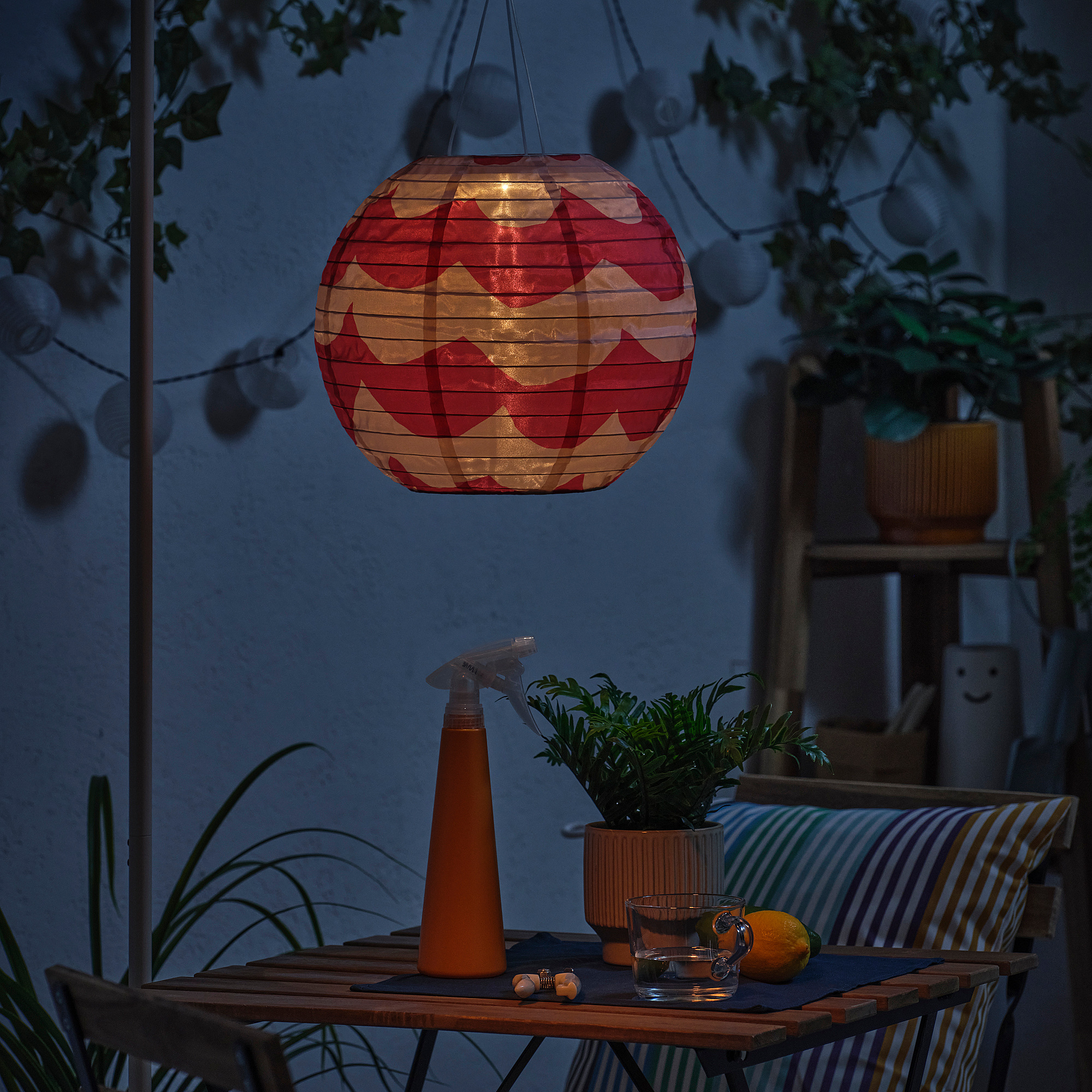 SOLVINDEN LED solar-powered pendant lamp