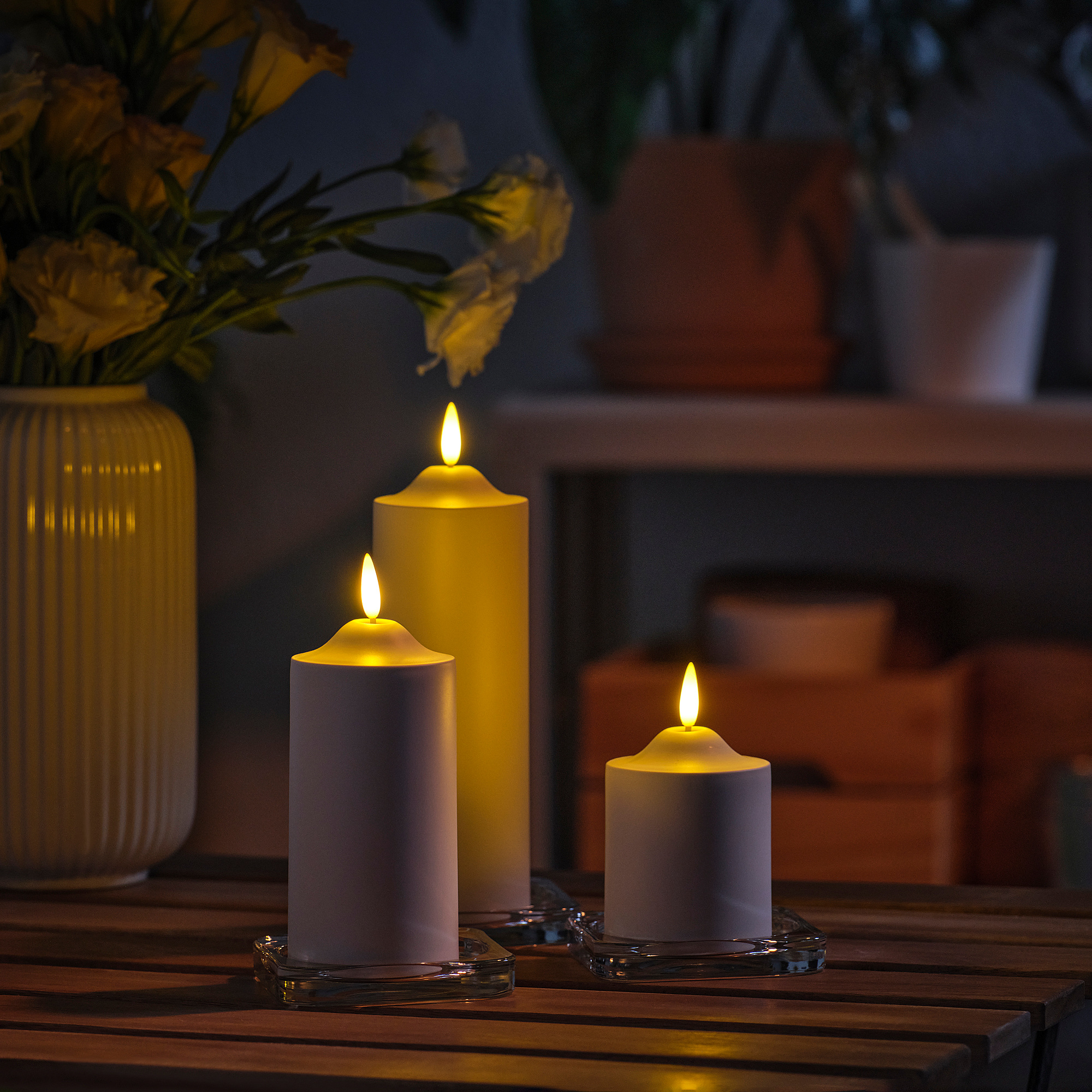 SMÅLOM LED pillar candle