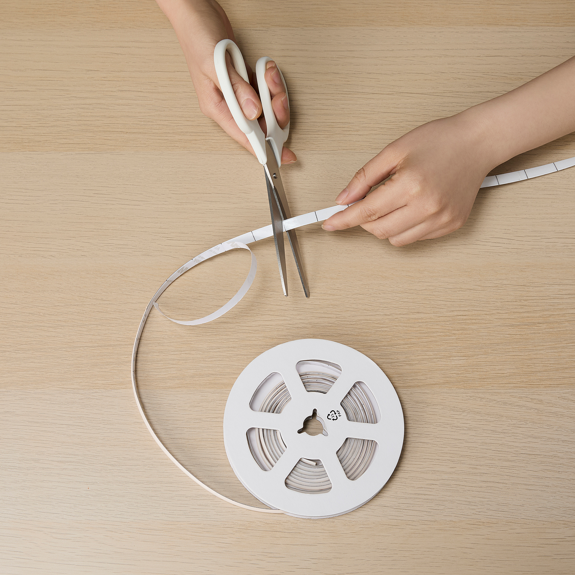 KABBLEKA LED lighting strip with USB