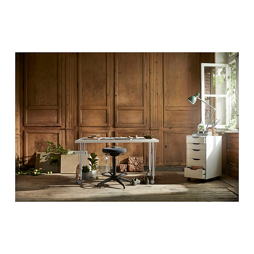 KRILLE/LAGKAPTEN 書檯