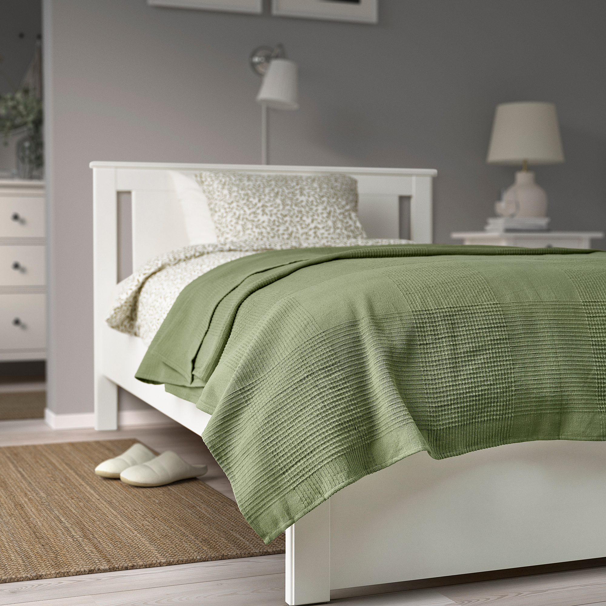 INDIRA bedspread