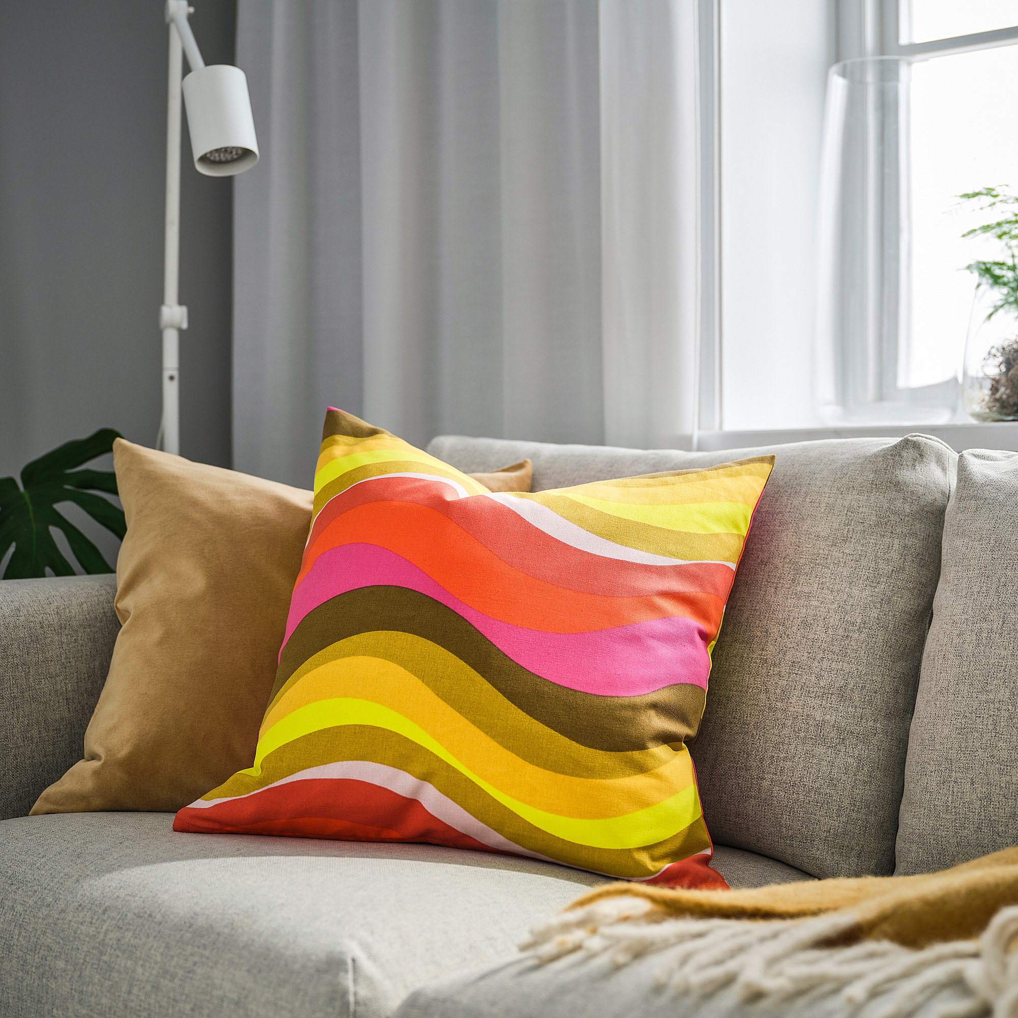 MYGGBLOMSTER cushion cover