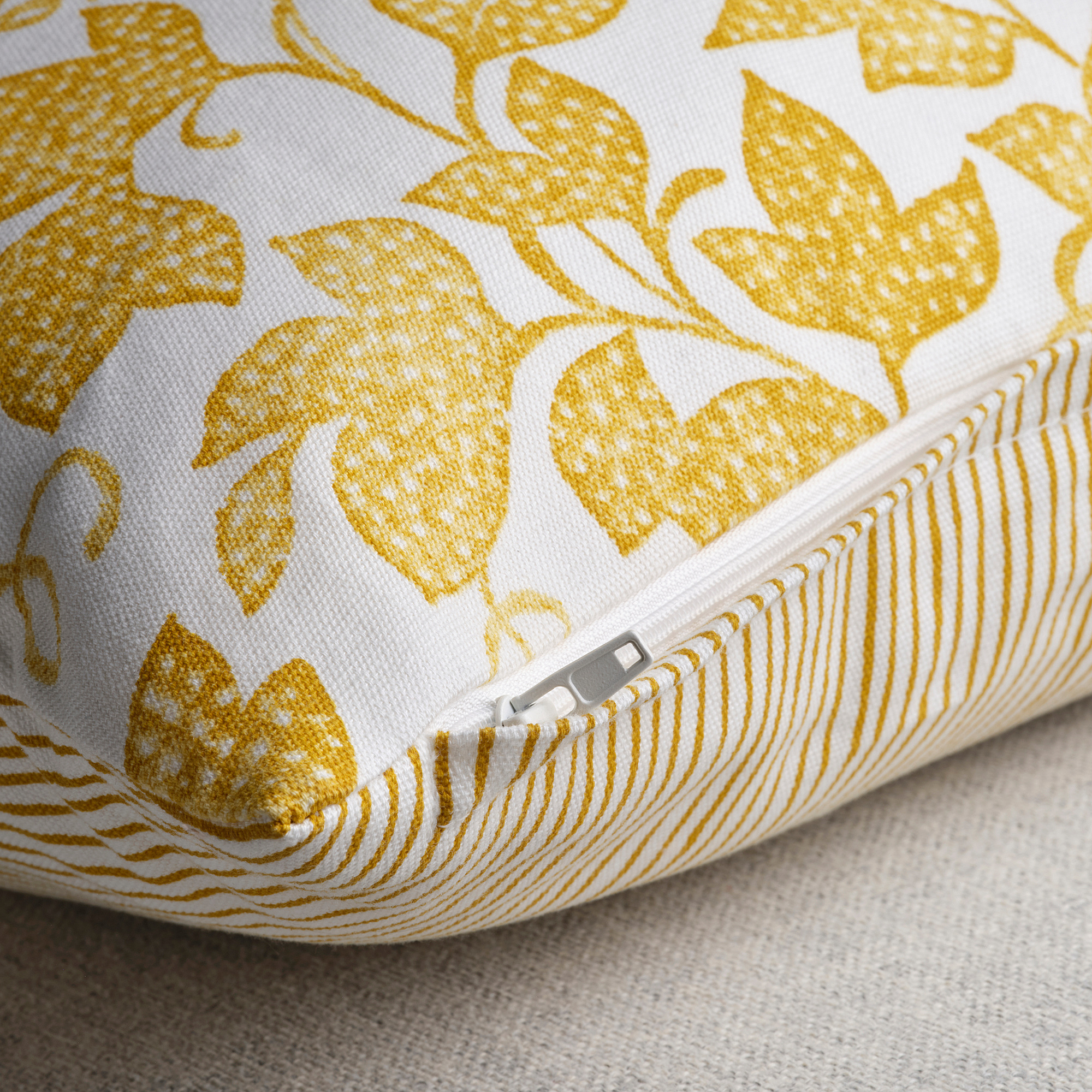 FJUNKLOCKA cushion cover