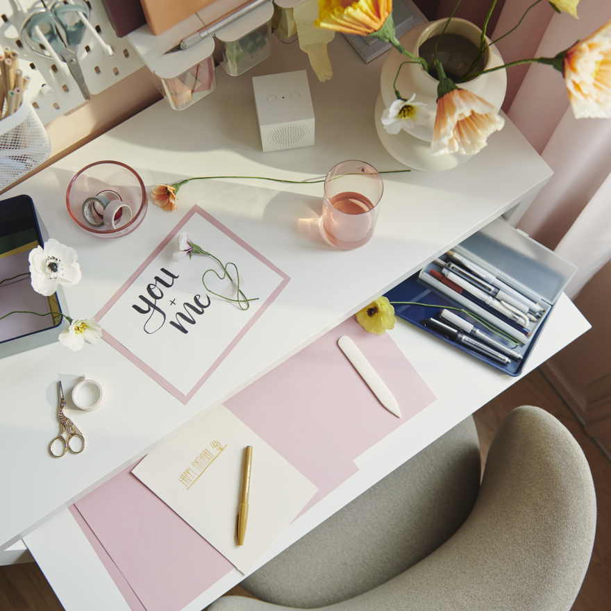 LÄNGDHOPP pull-out desk