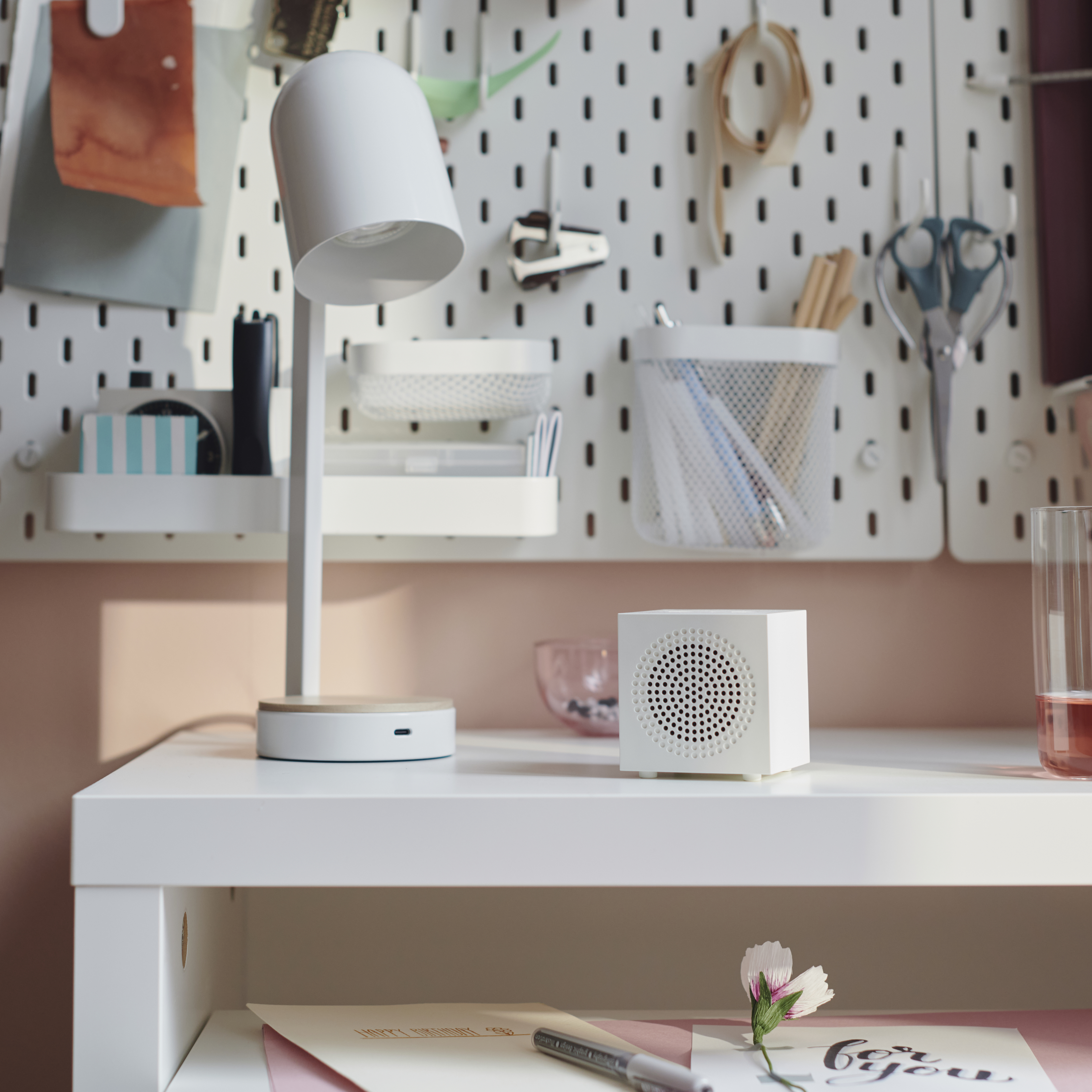 LÄNGDHOPP pull-out desk