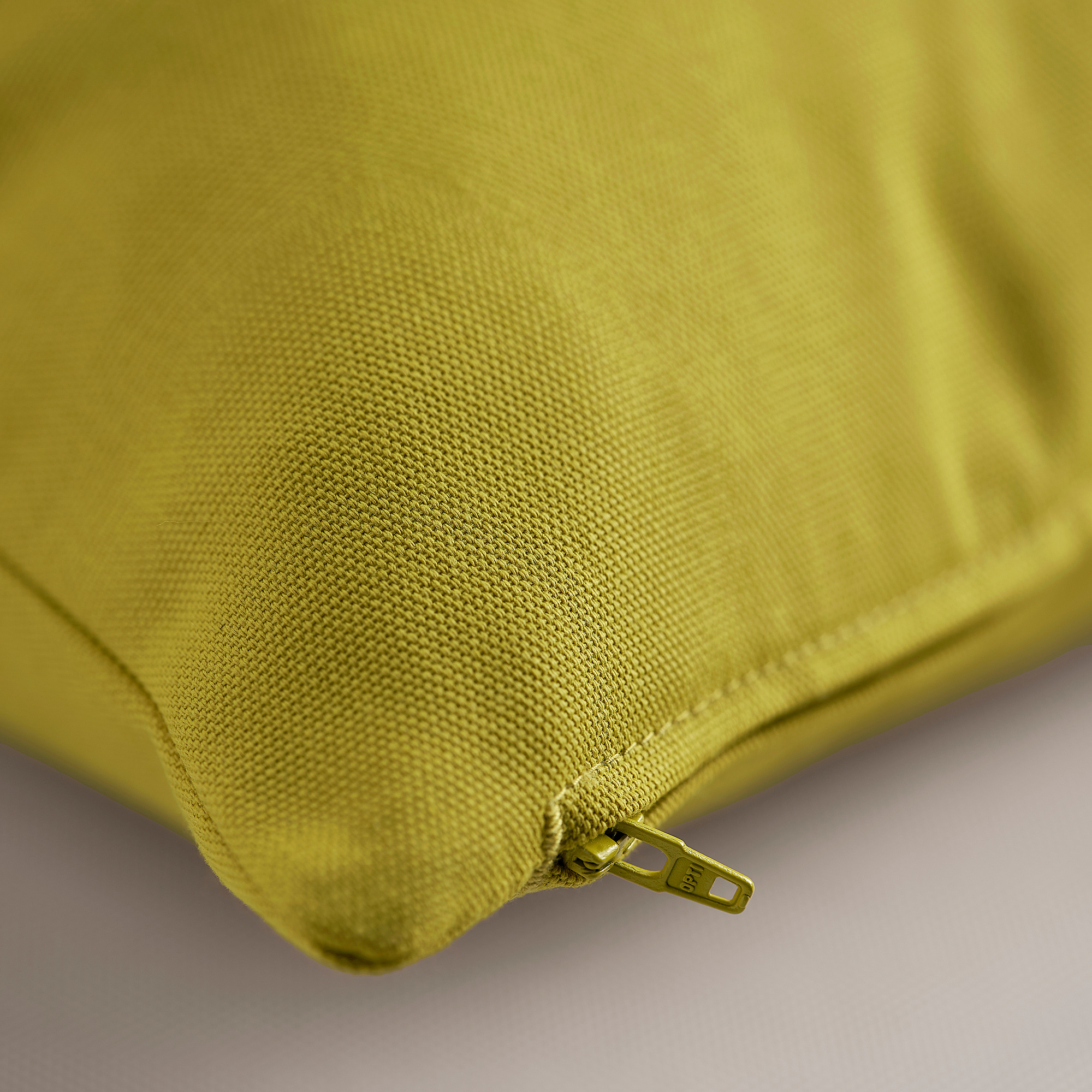 HJÄRTERÖ cushion cover