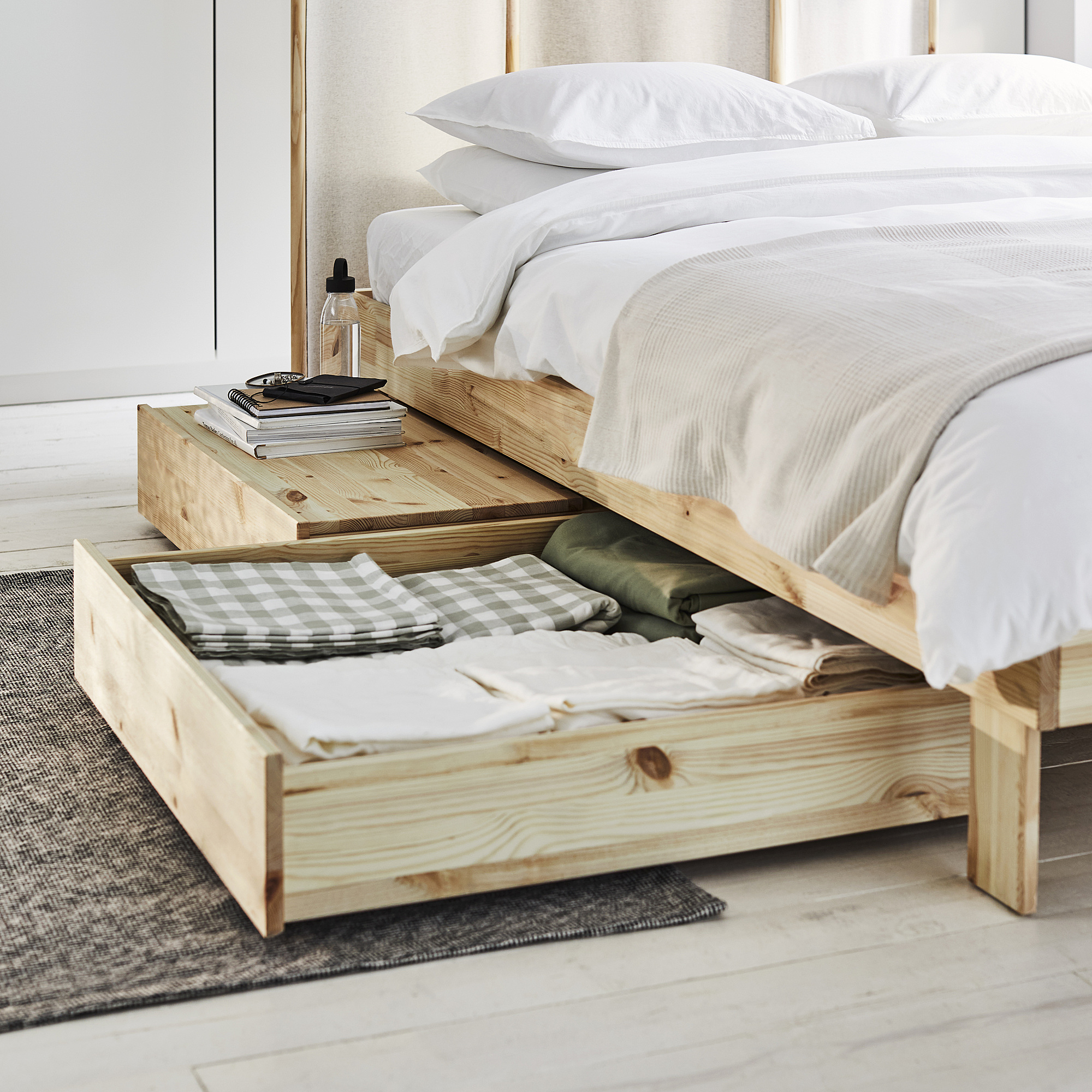 GLAMBERGET extendable bed w stor/2 mattresses