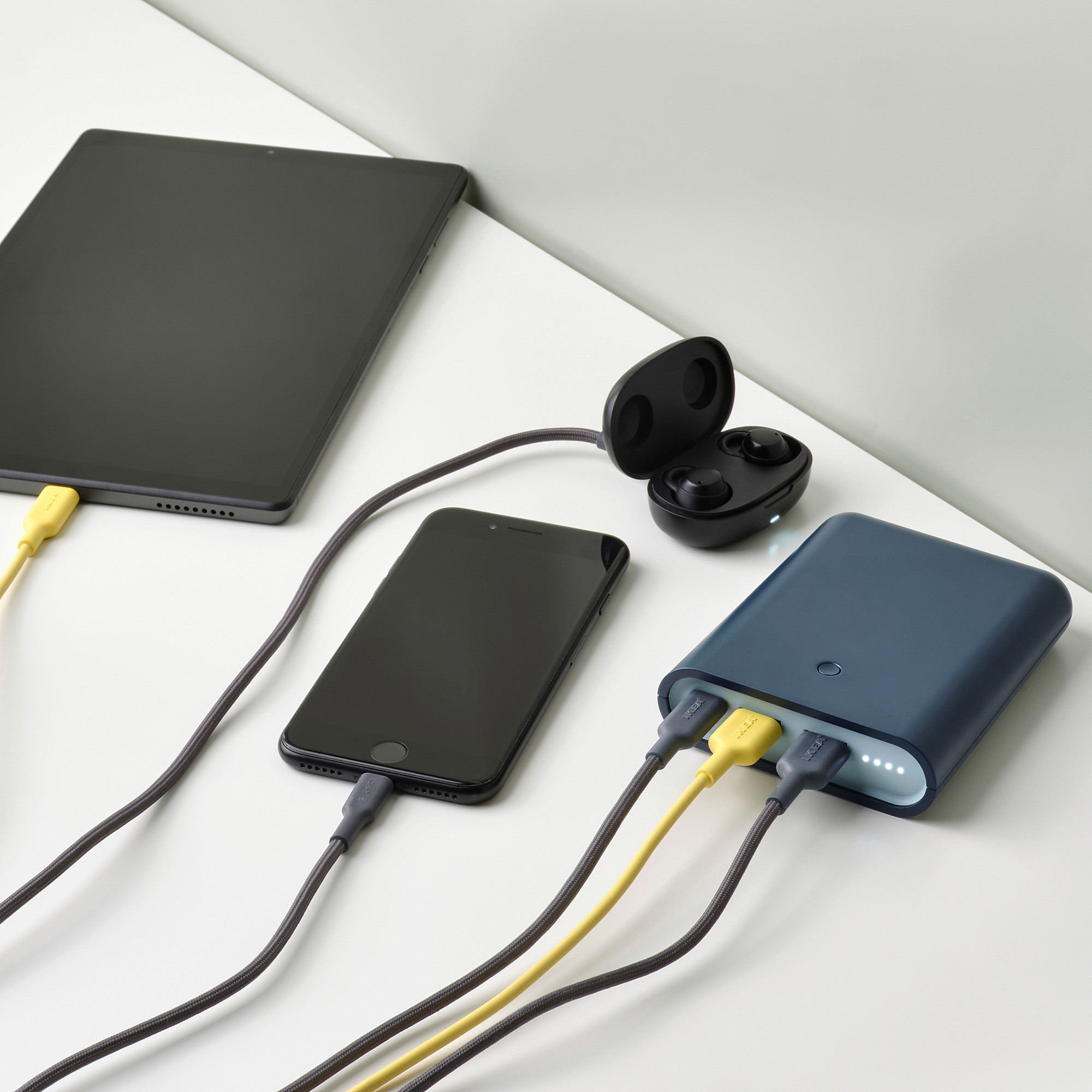 VARMFRONT power bank