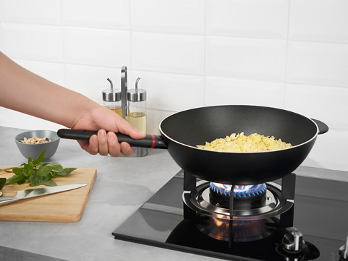 BESINNING wok with lid