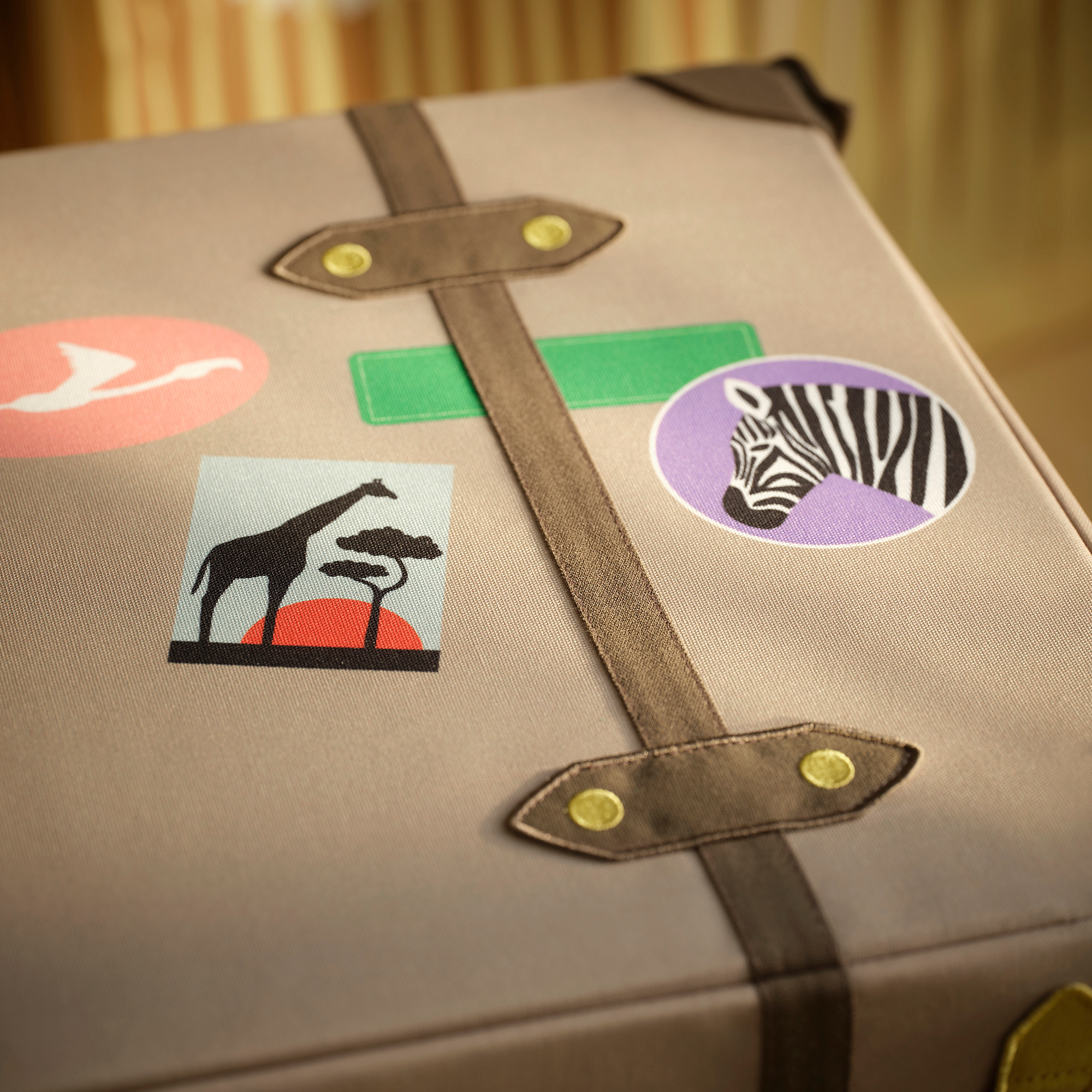 SANDLÖPARE storage trunk