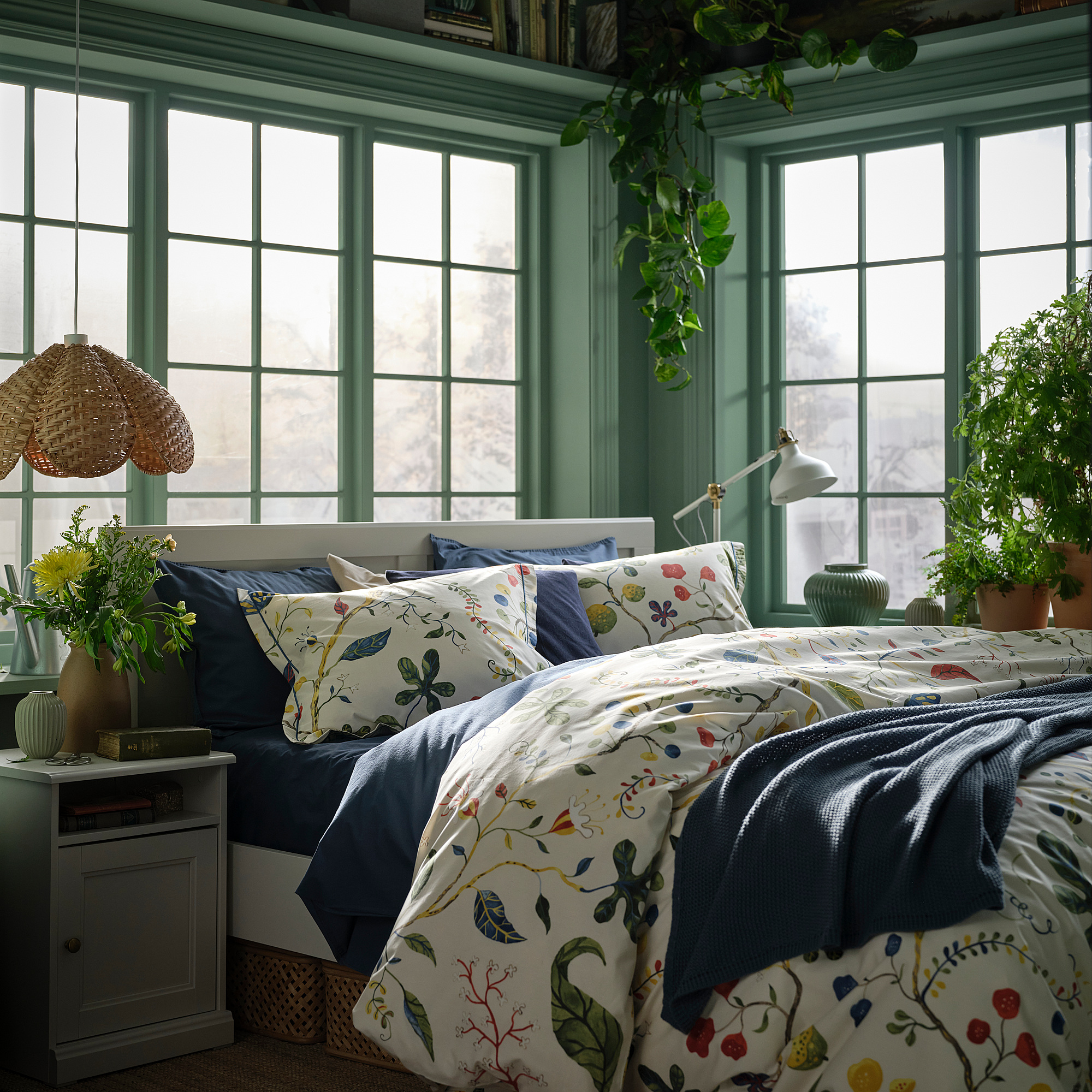 KRONBUSKE duvet cover and 2 pillowcases